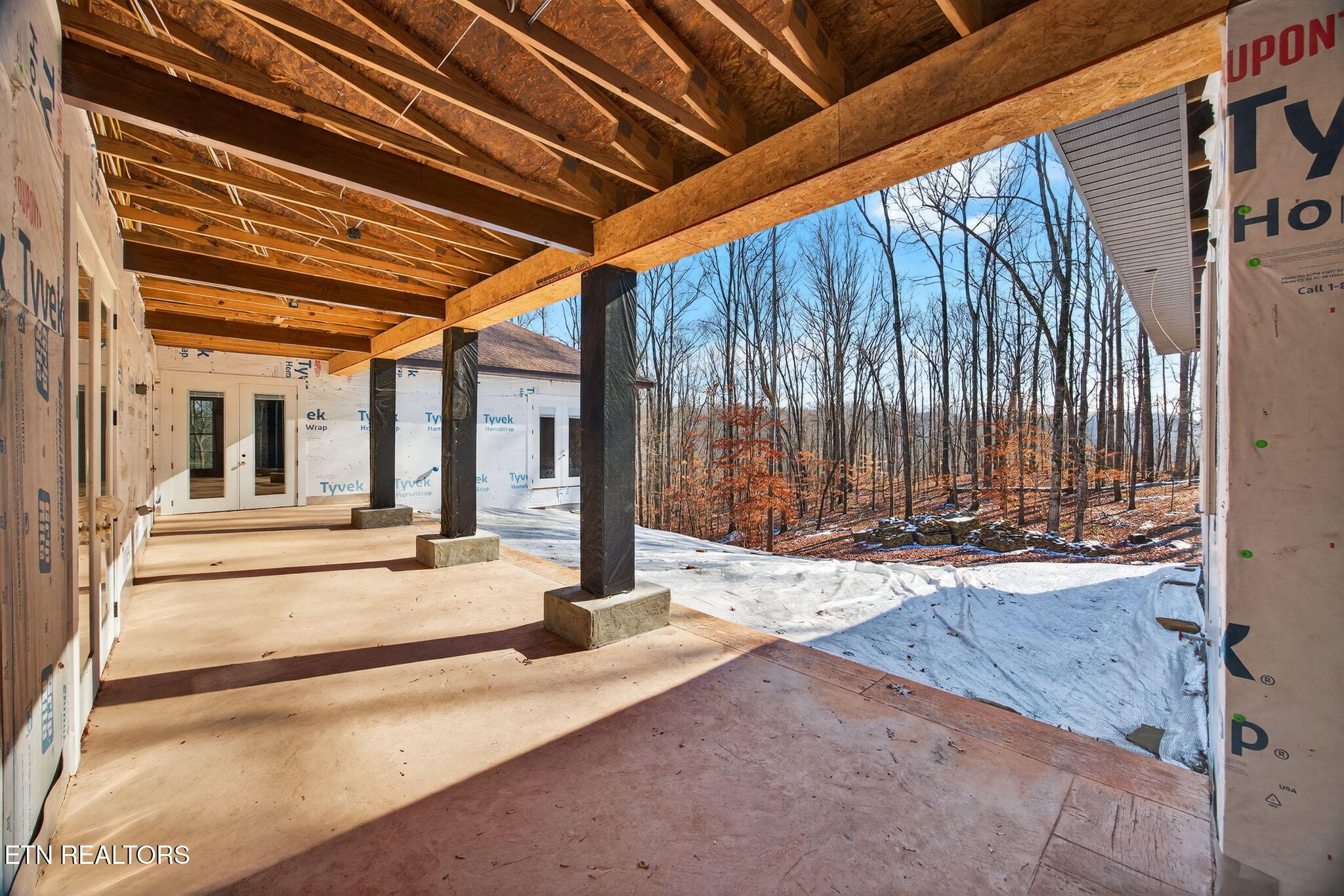 main property photo 34