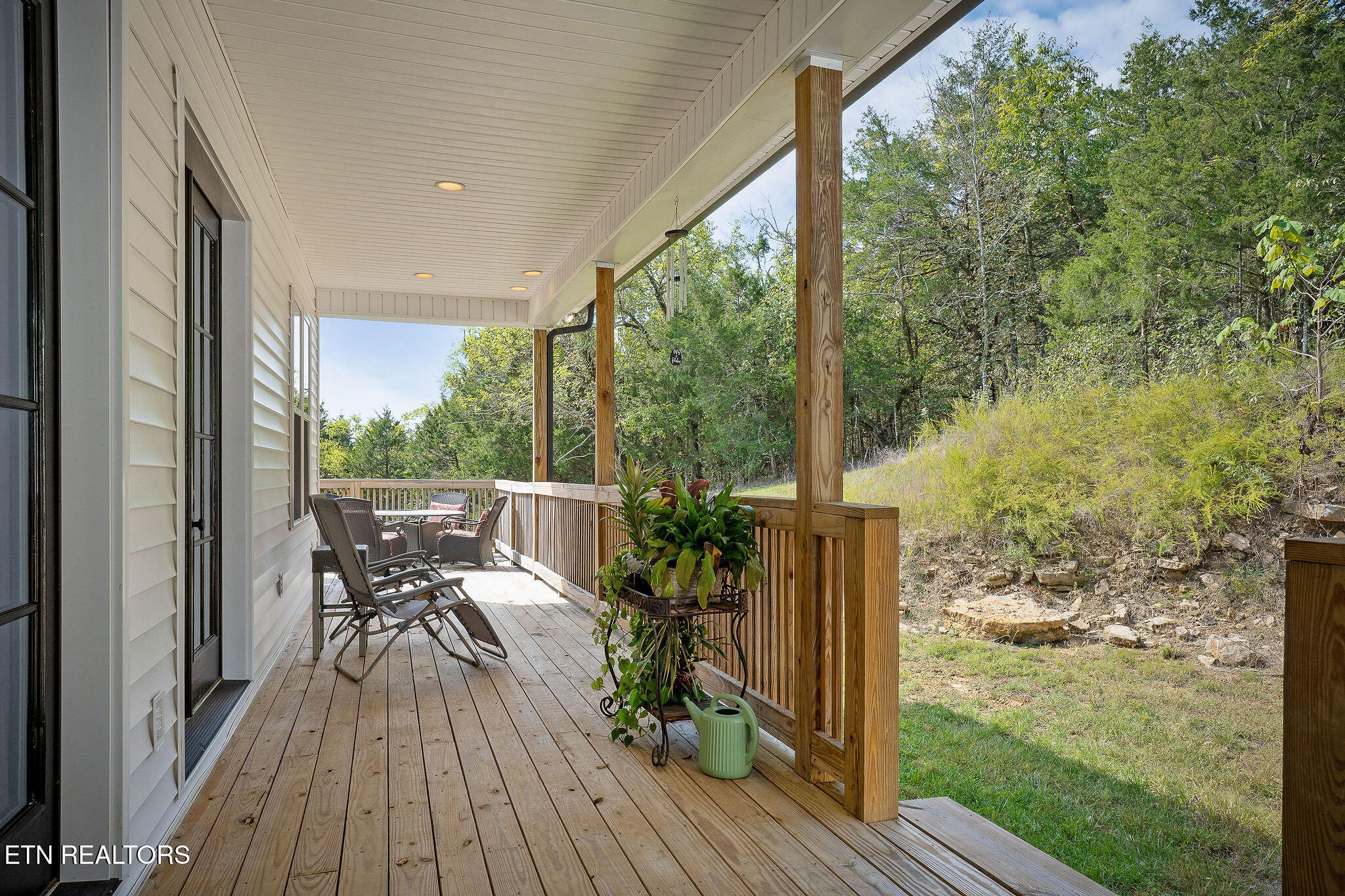 main property photo 44