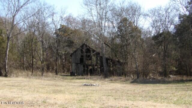 main property photo 11