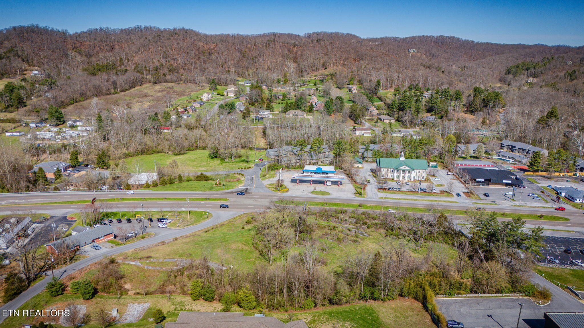 main property photo 14