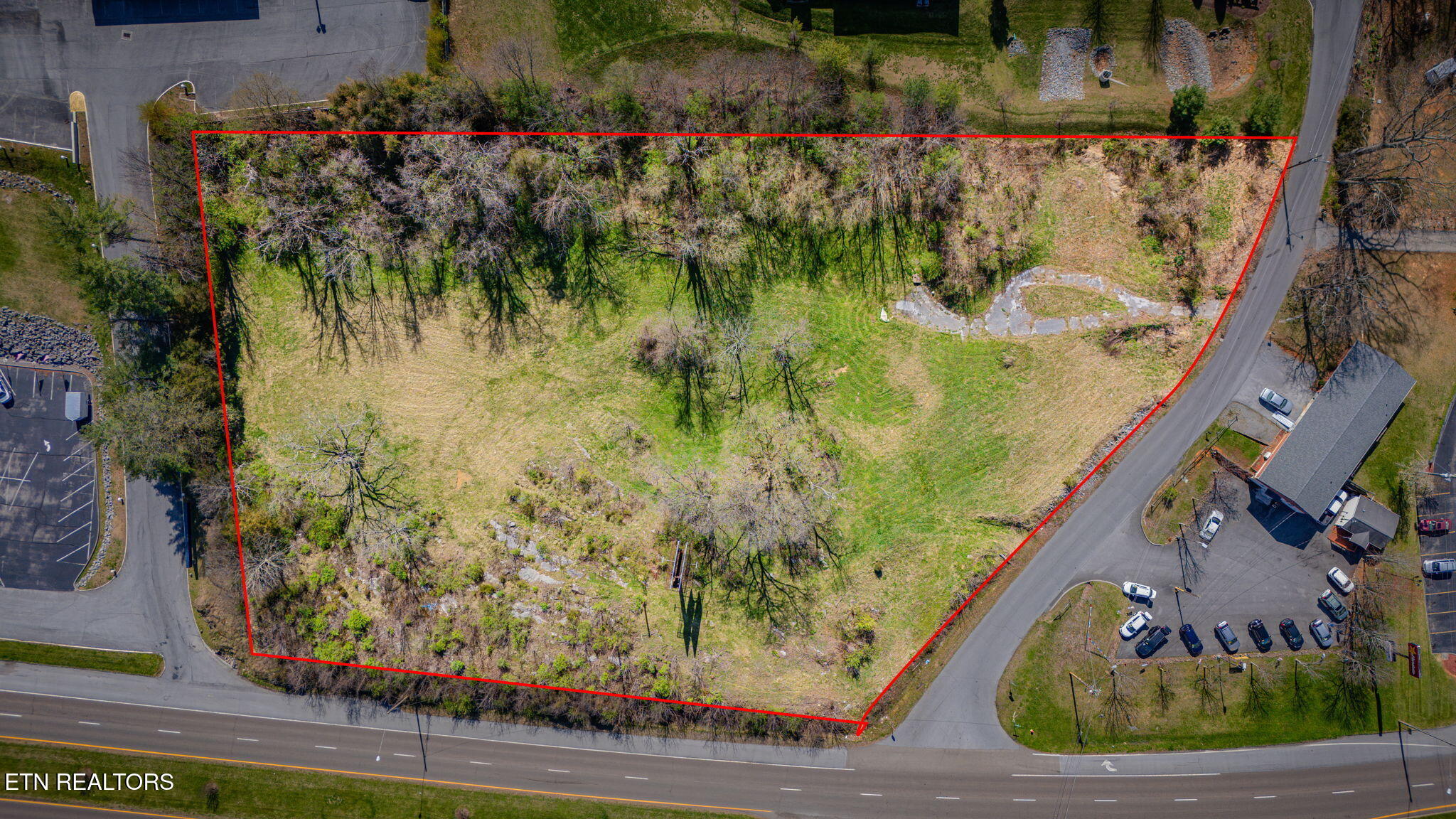 main property photo 16