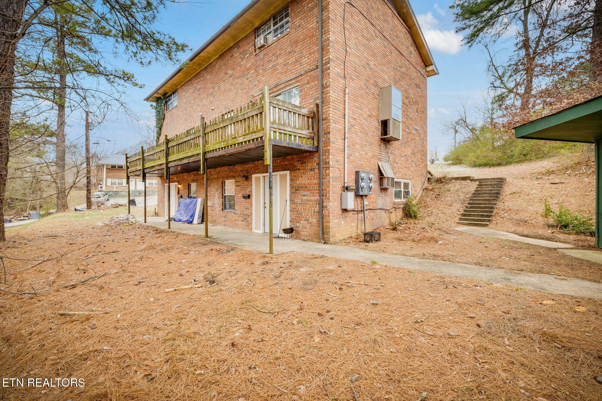 main property photo 15