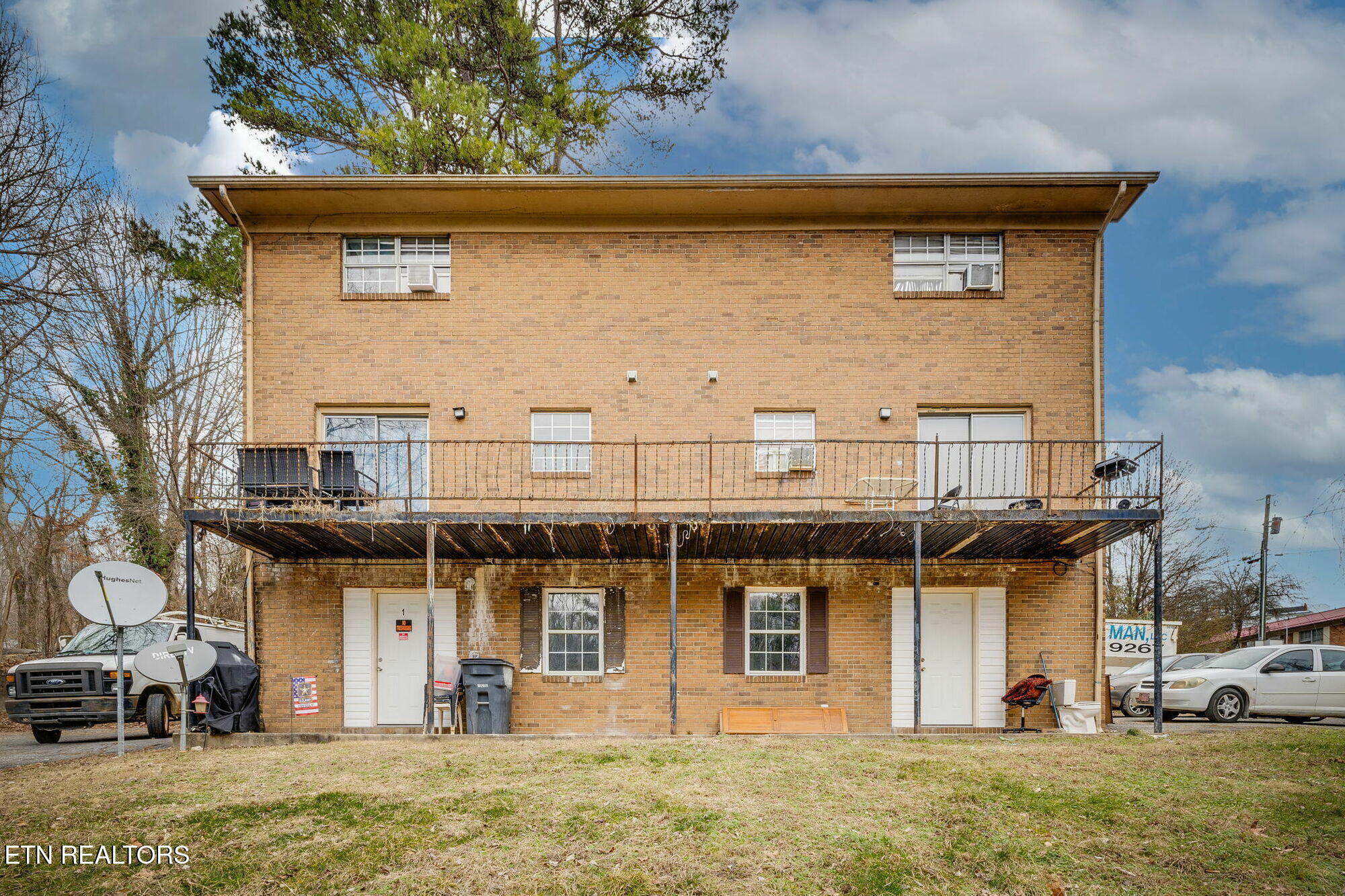 main property photo 18