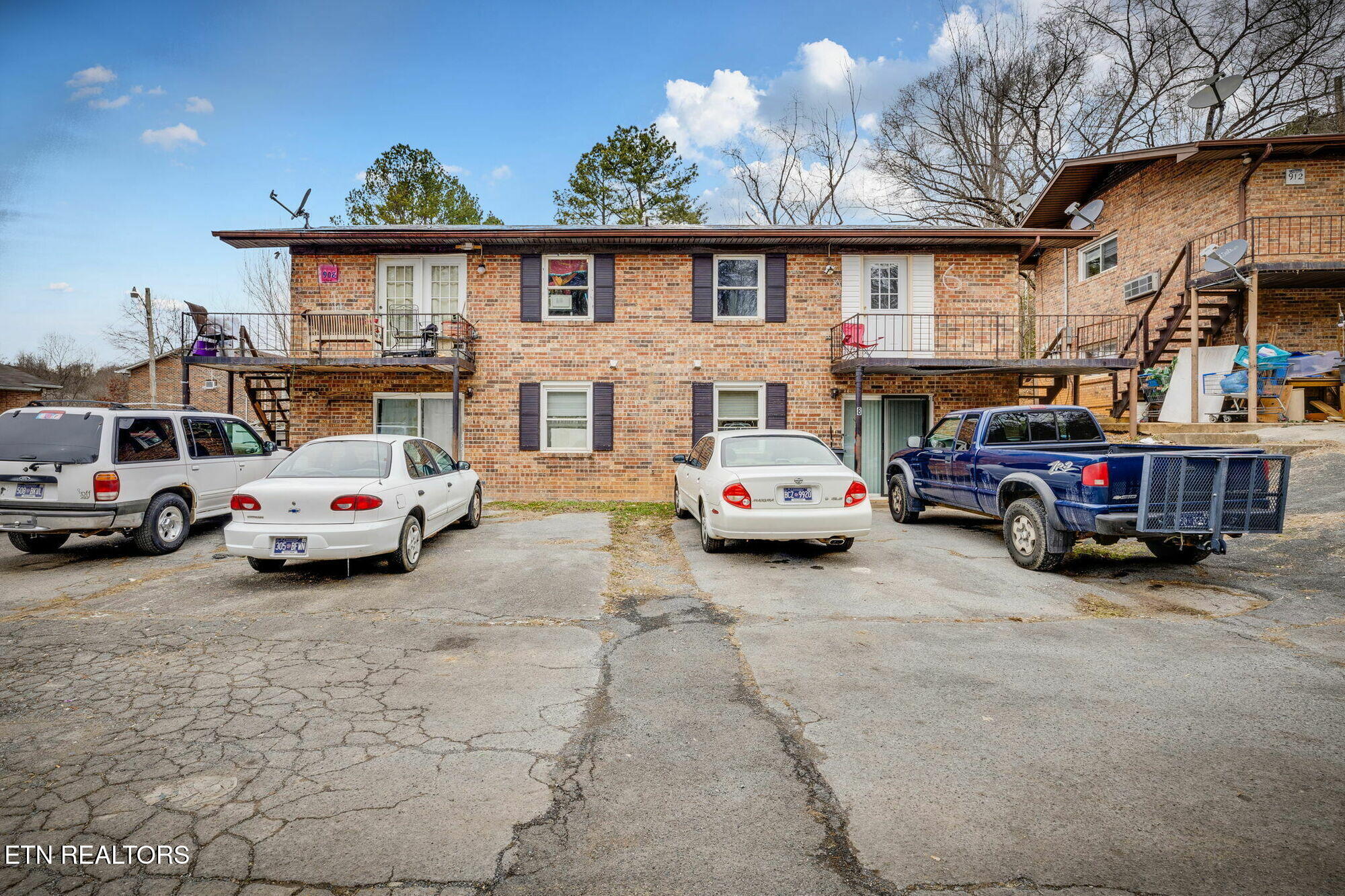 main property photo 5