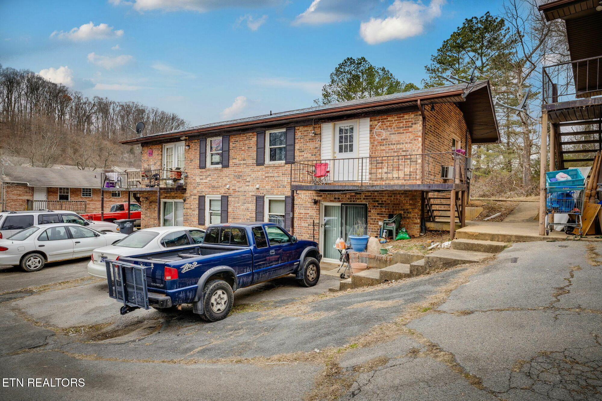 main property photo 7