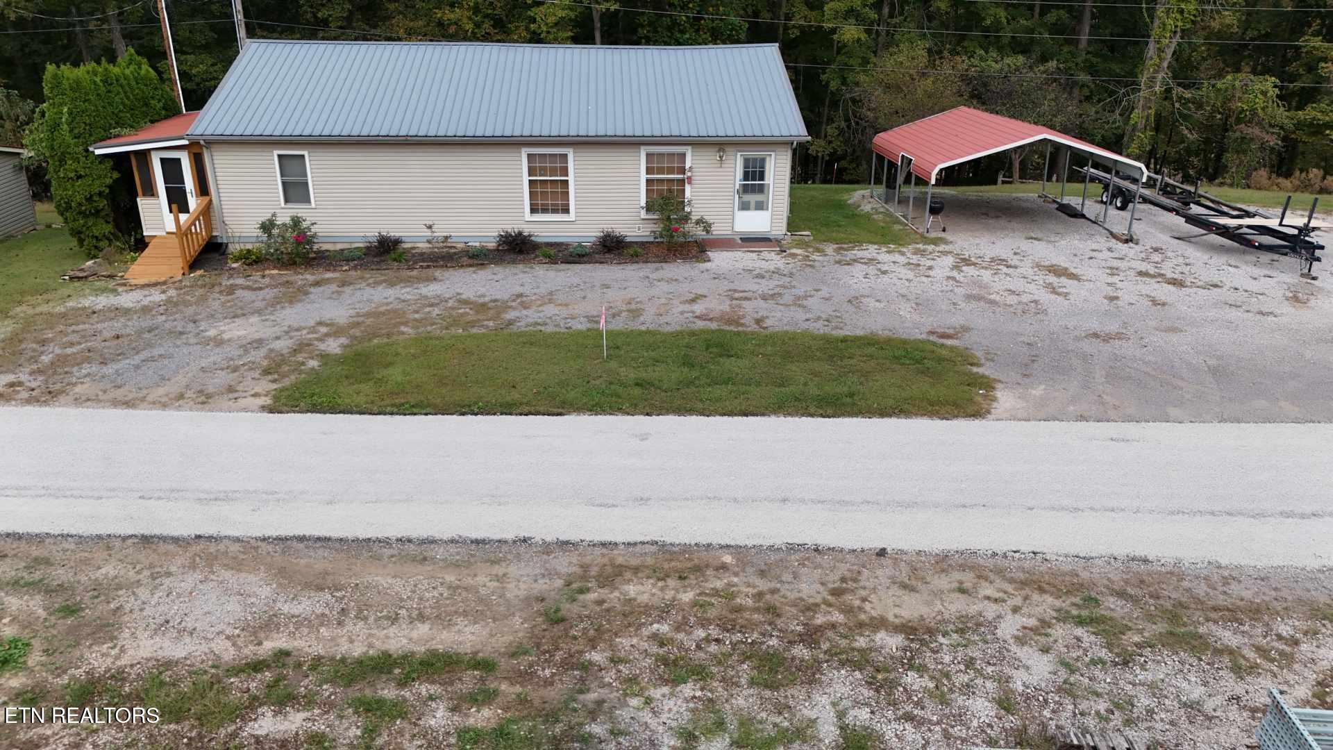 main property photo 34