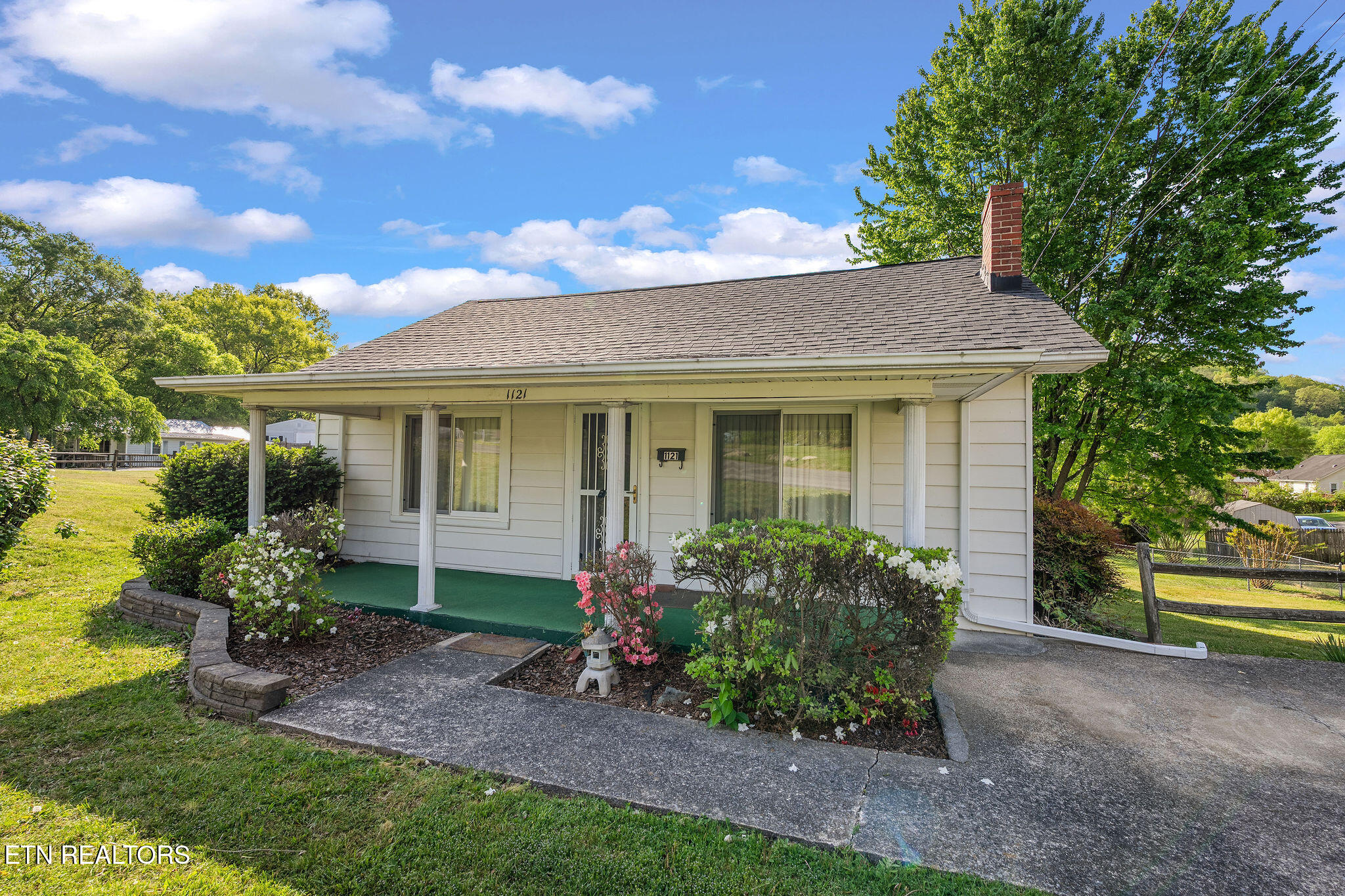 main property photo 6