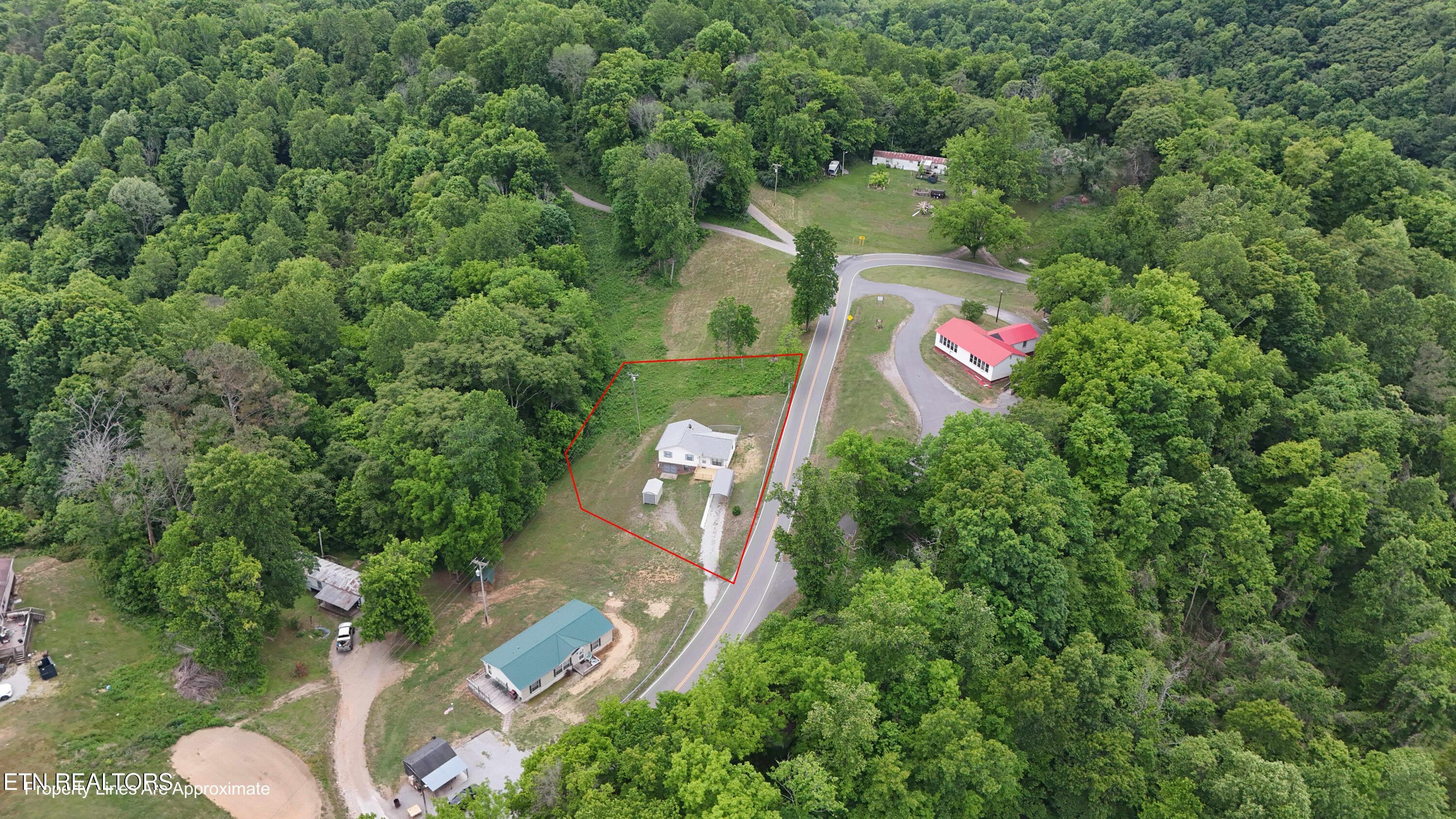 main property photo 40