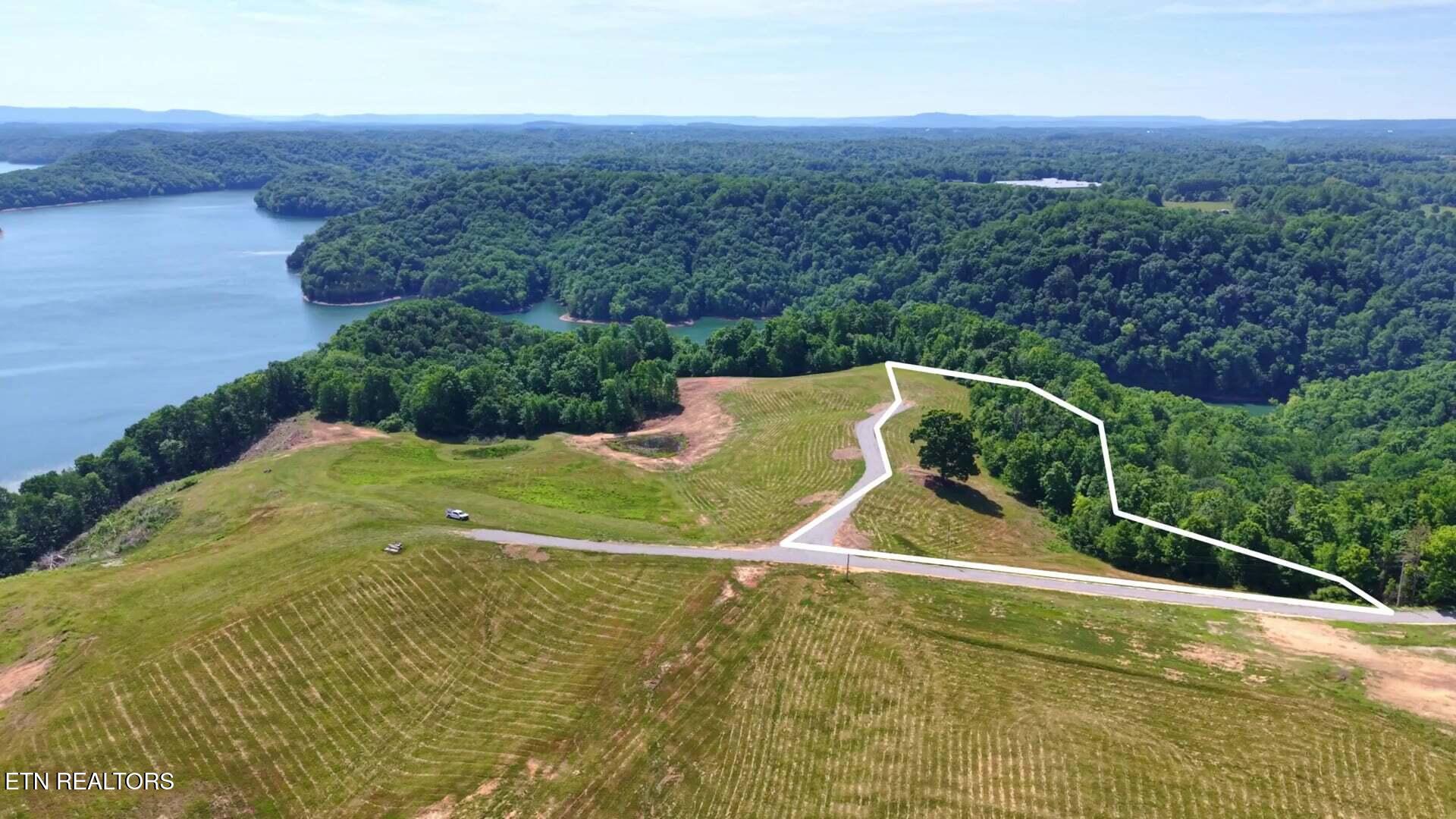 main property photo 4