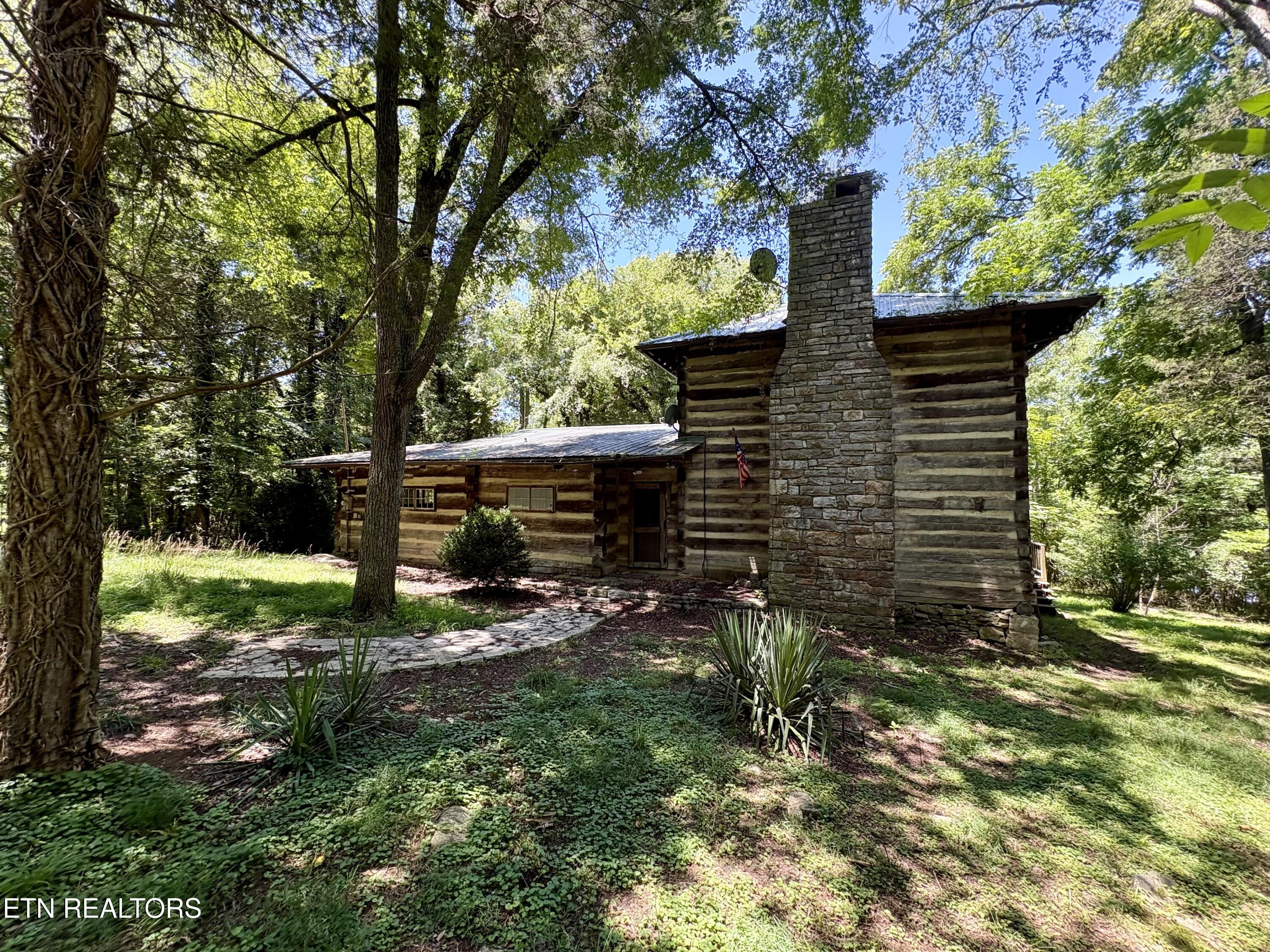 main property photo 40