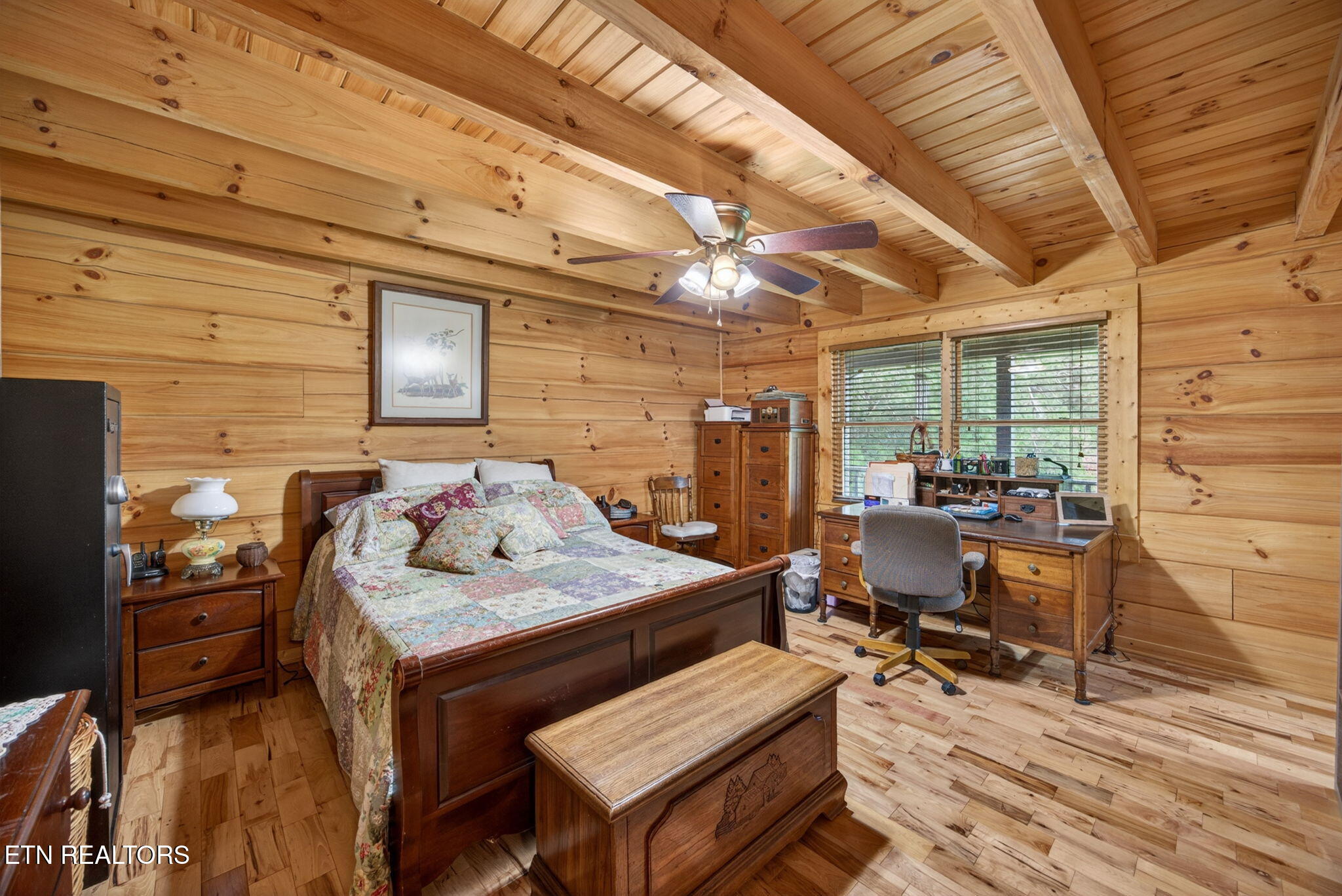main property photo 17