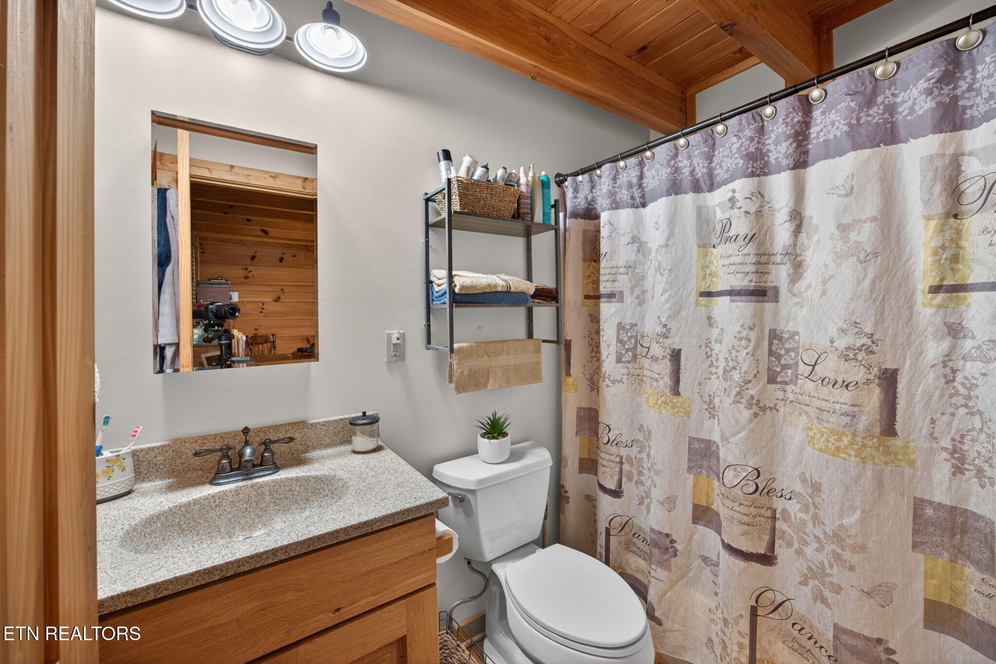 main property photo 19