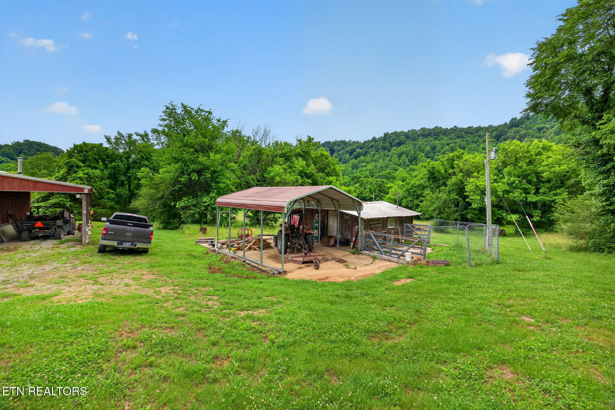 main property photo 35