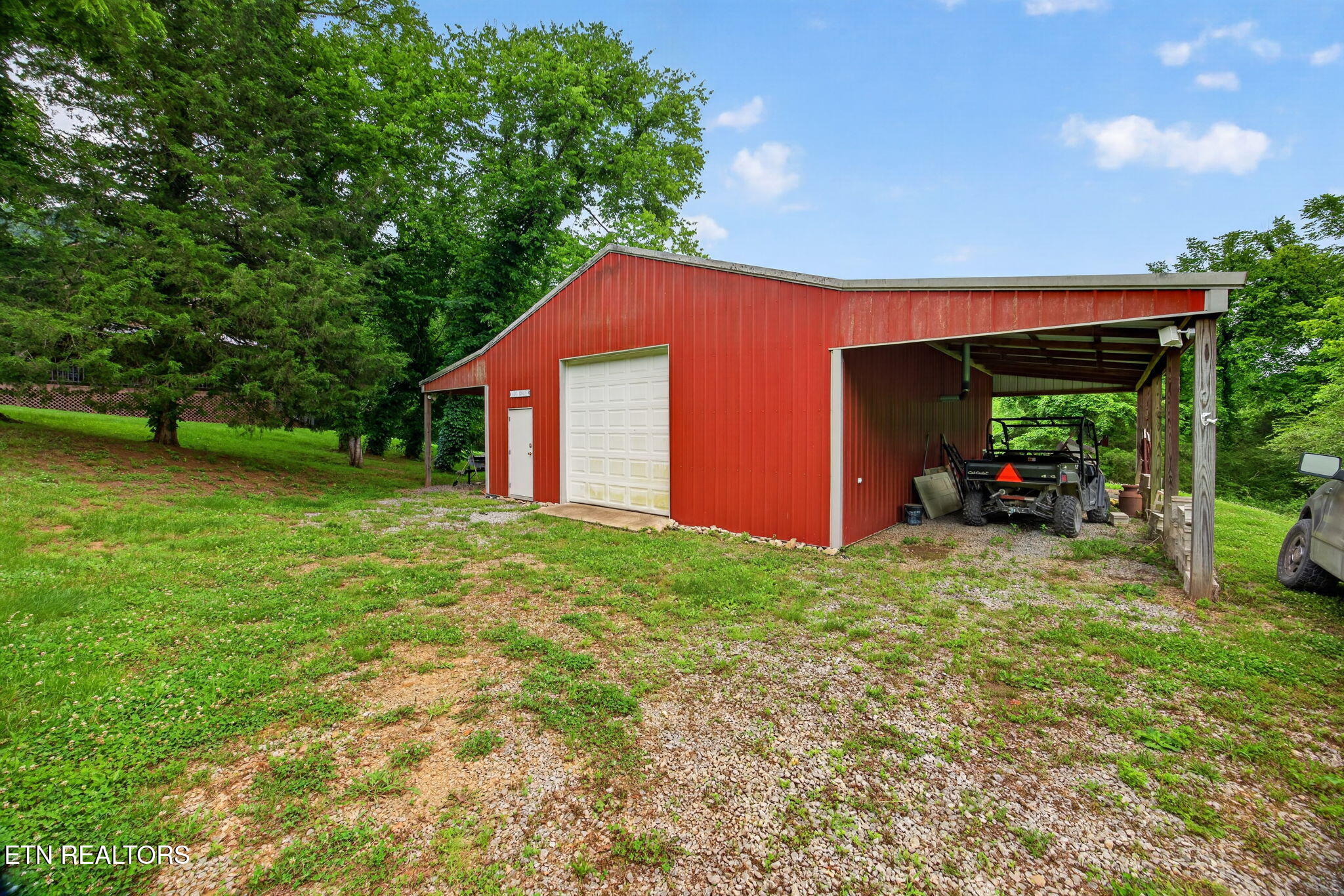 main property photo 39