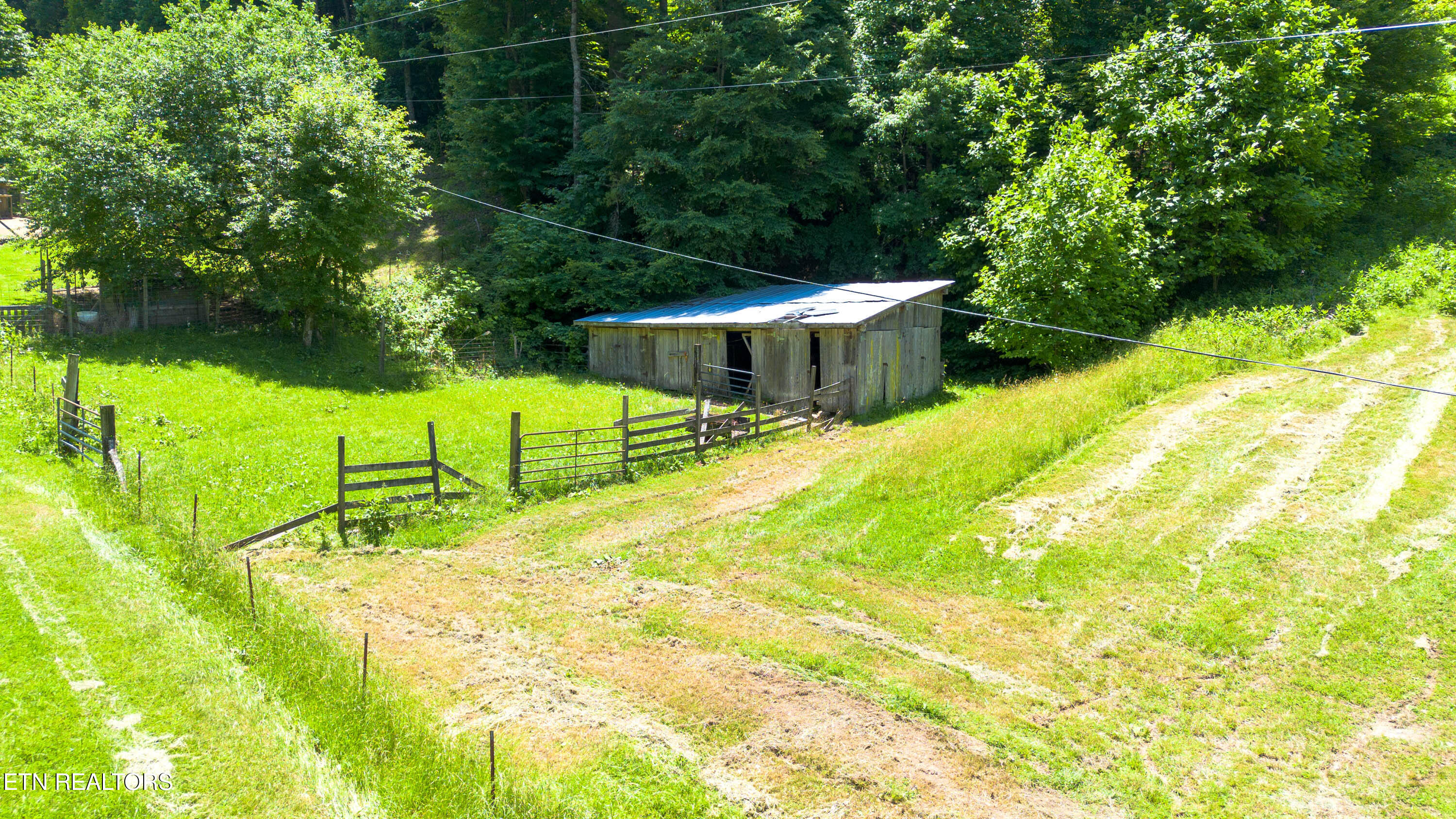 main property photo 50