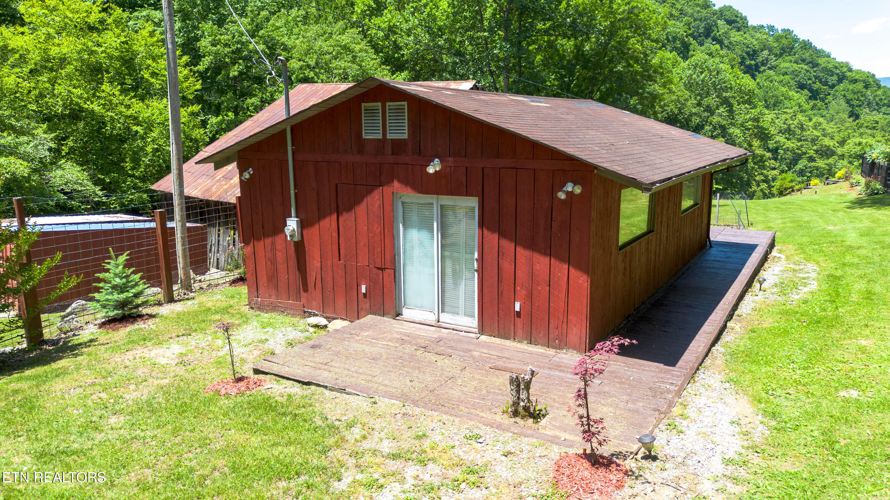 main property photo 51