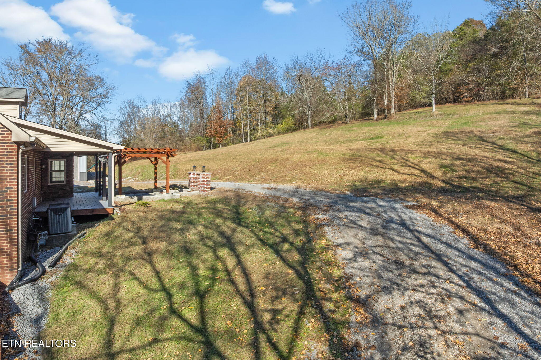 main property photo 26