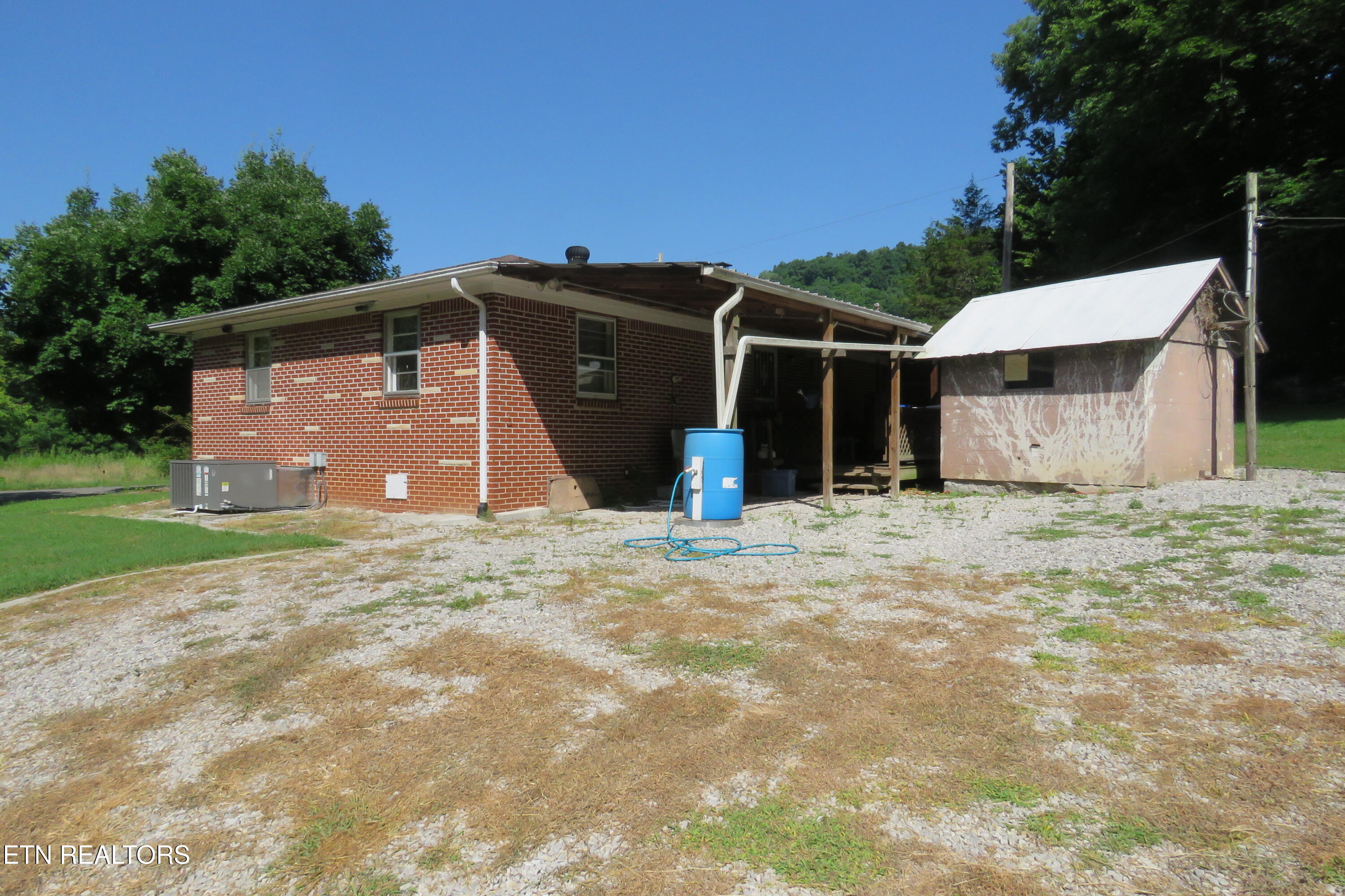 main property photo 14