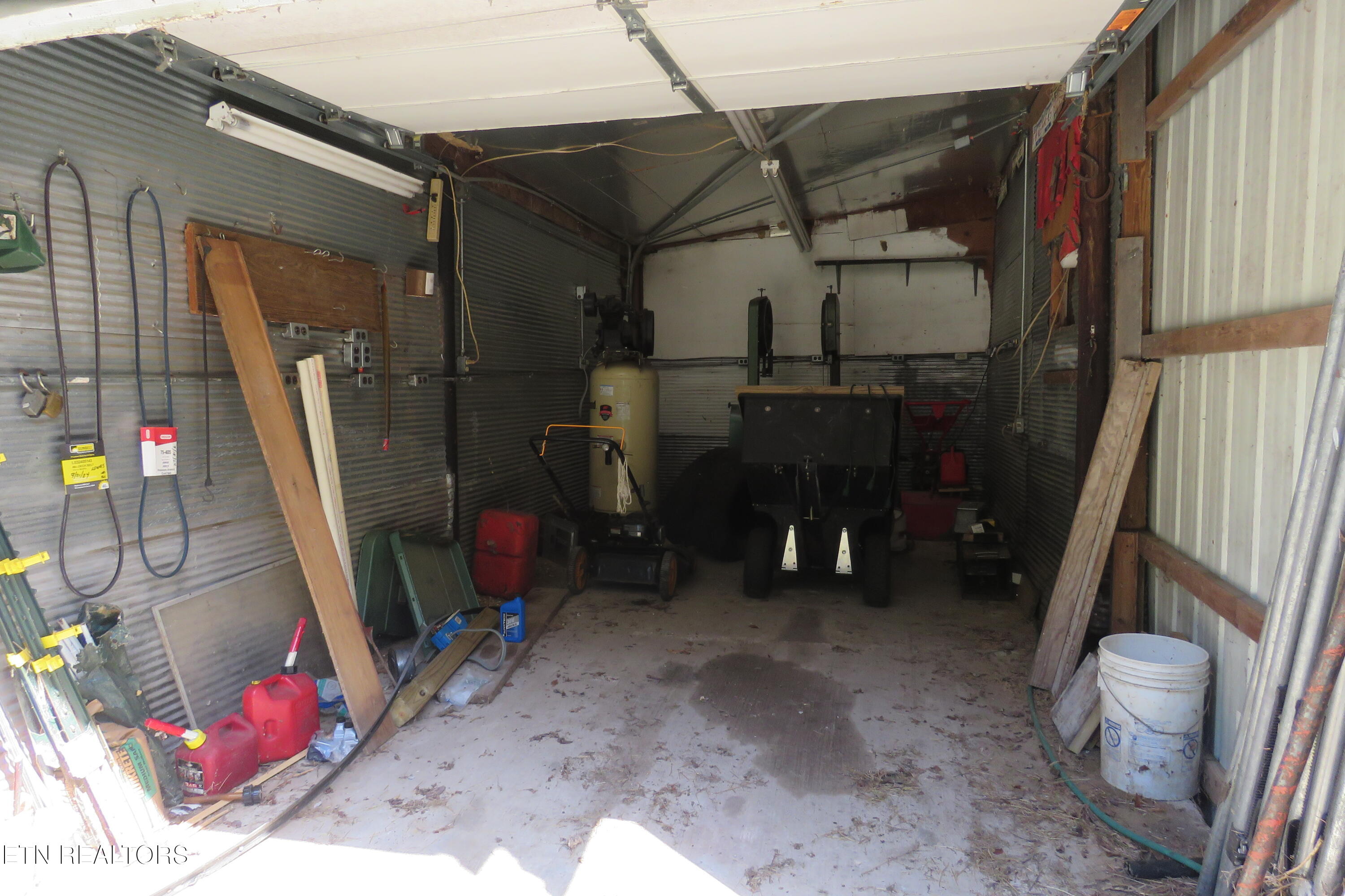 main property photo 20