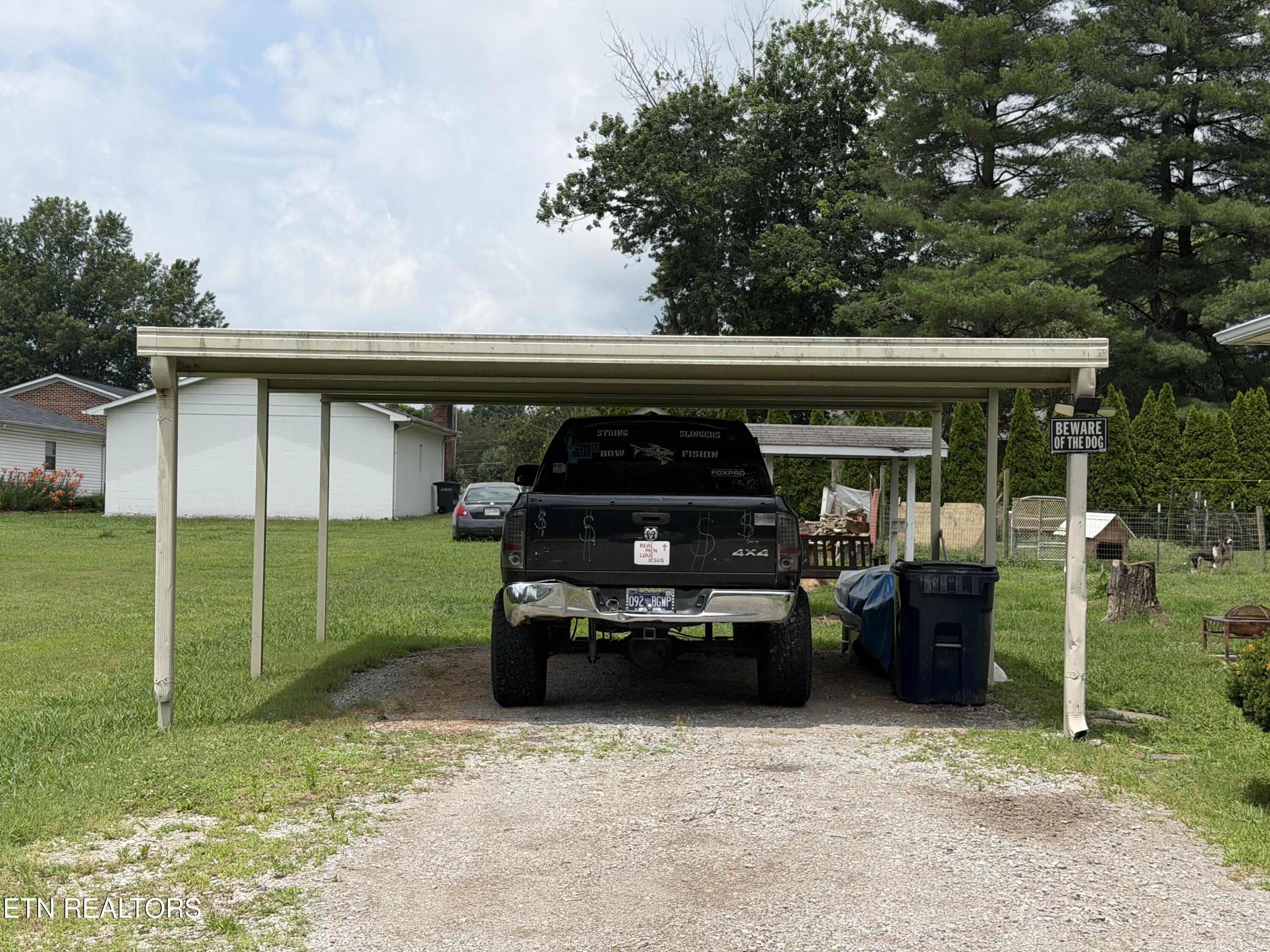 main property photo 20