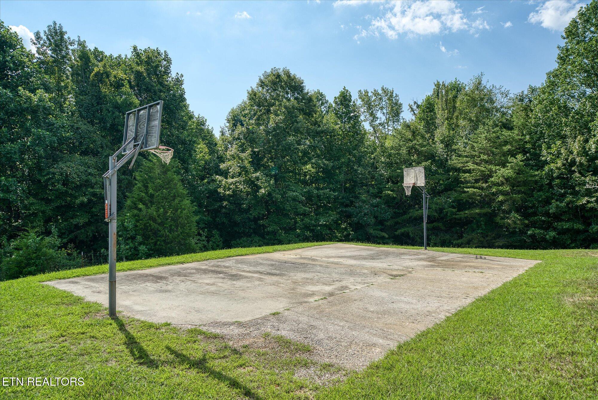 main property photo 9