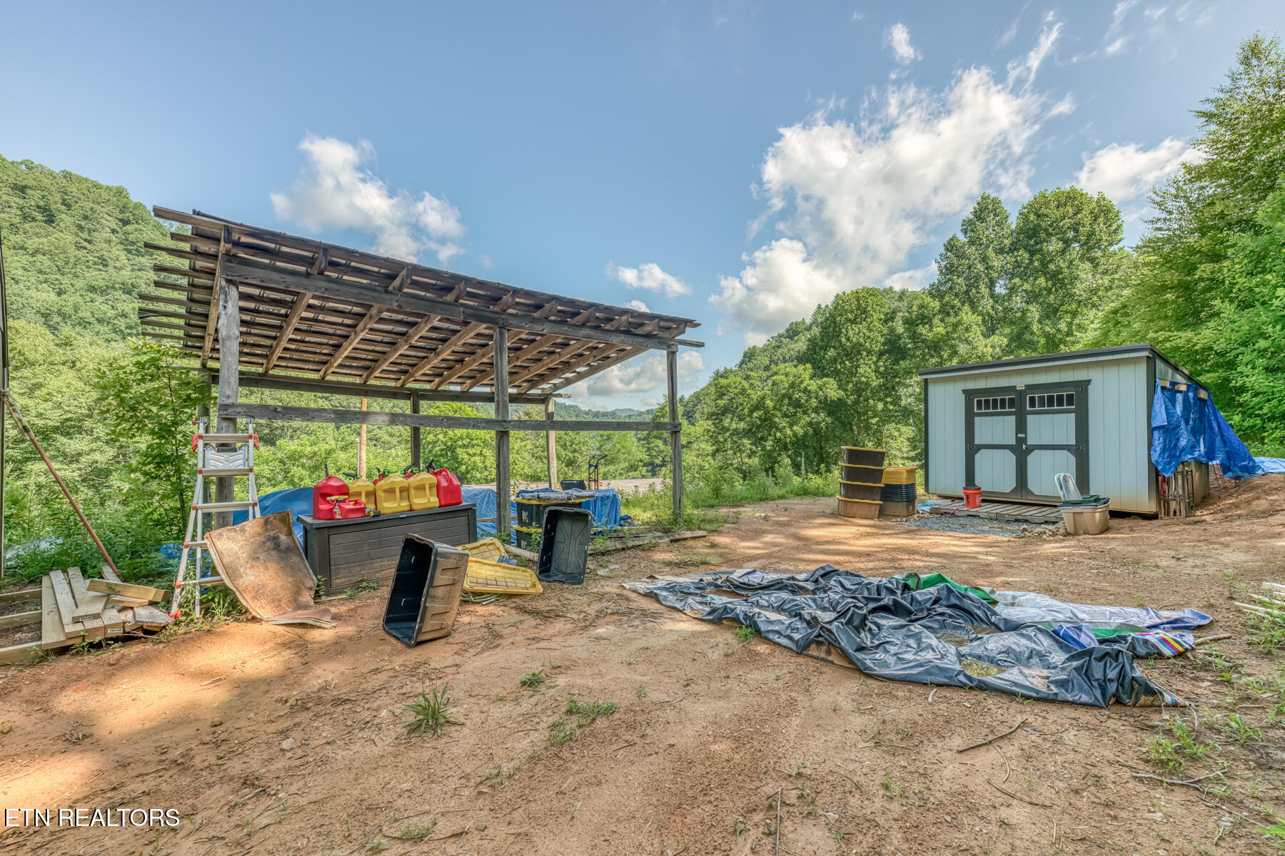 main property photo 34