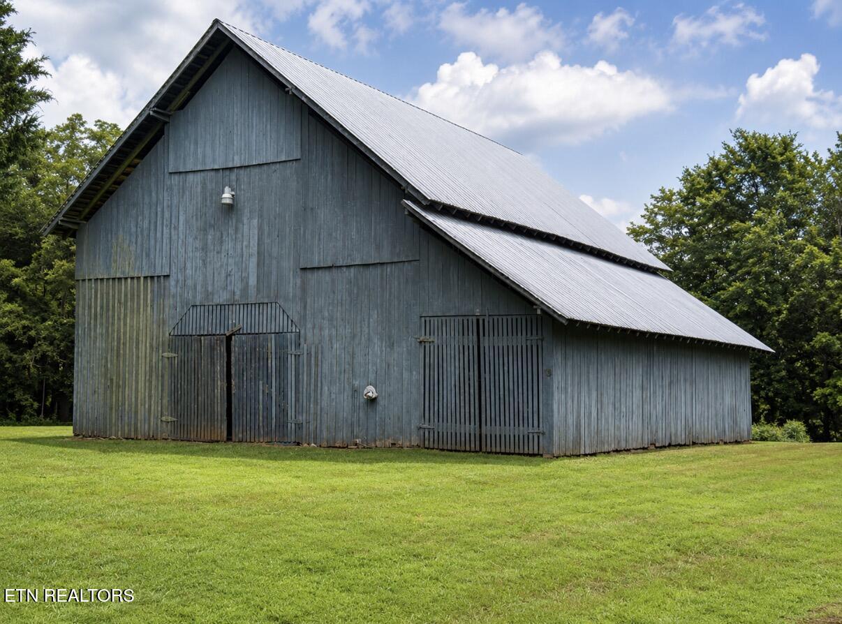 main property photo 34