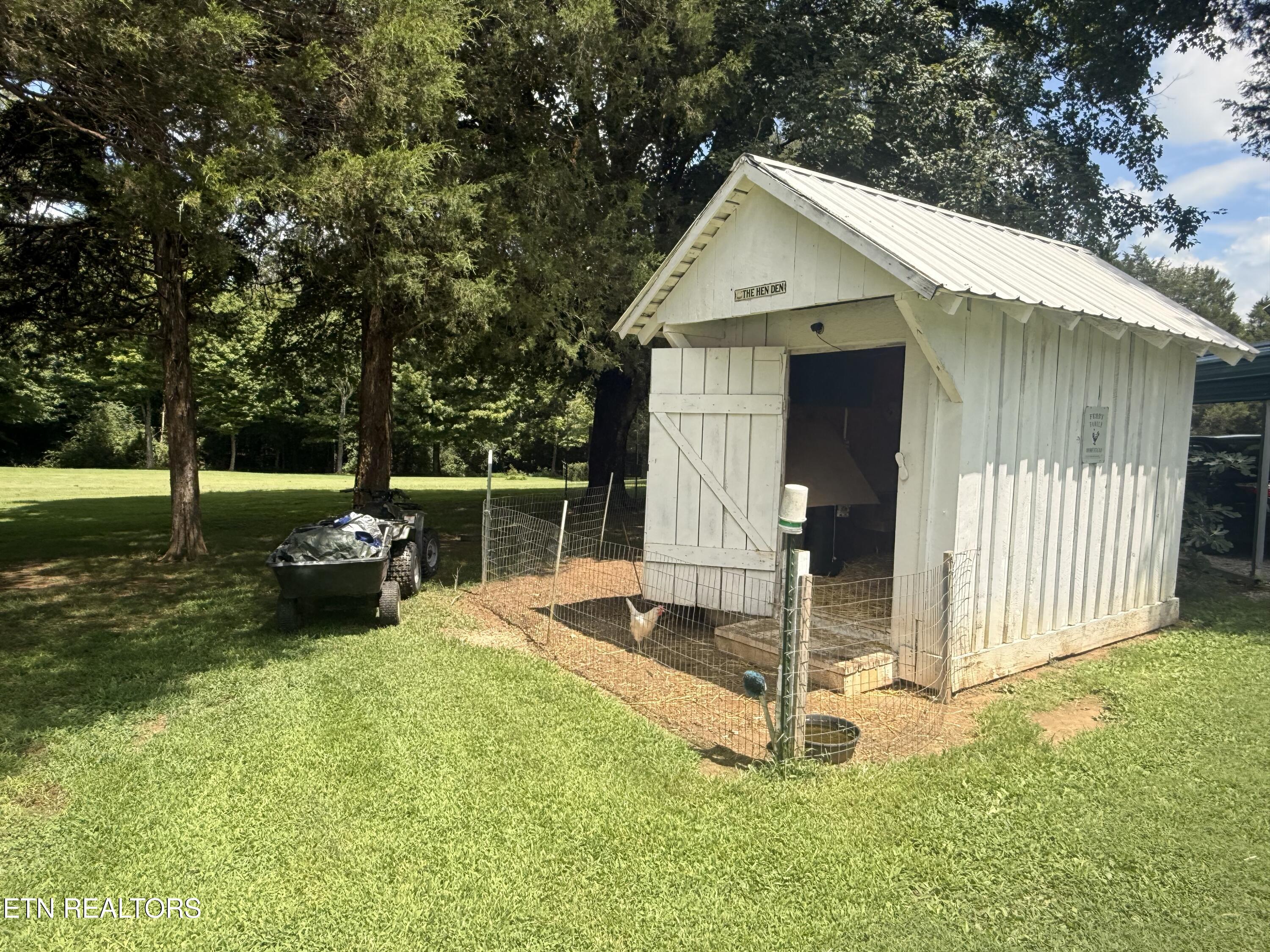 main property photo 39