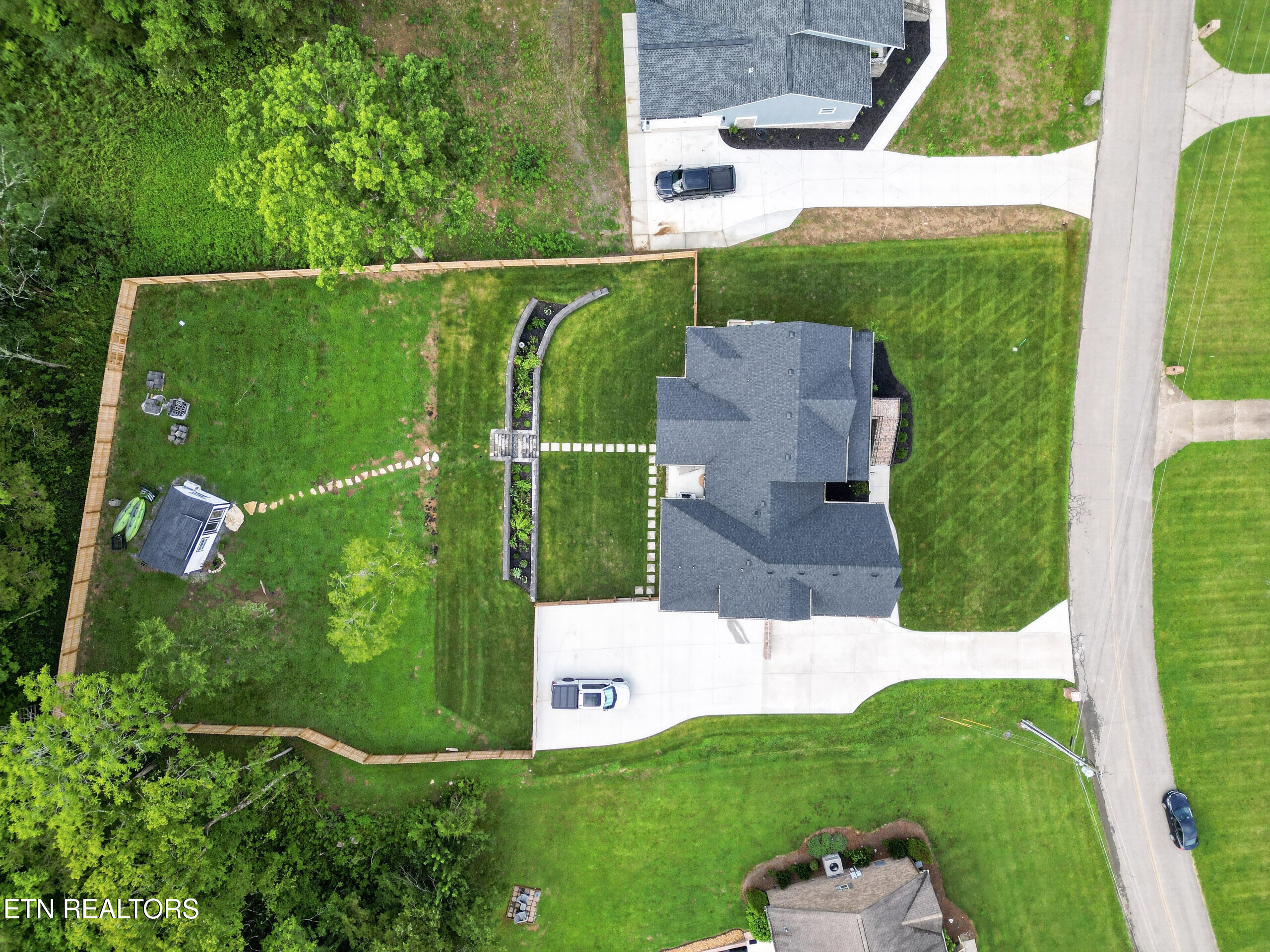 main property photo 26