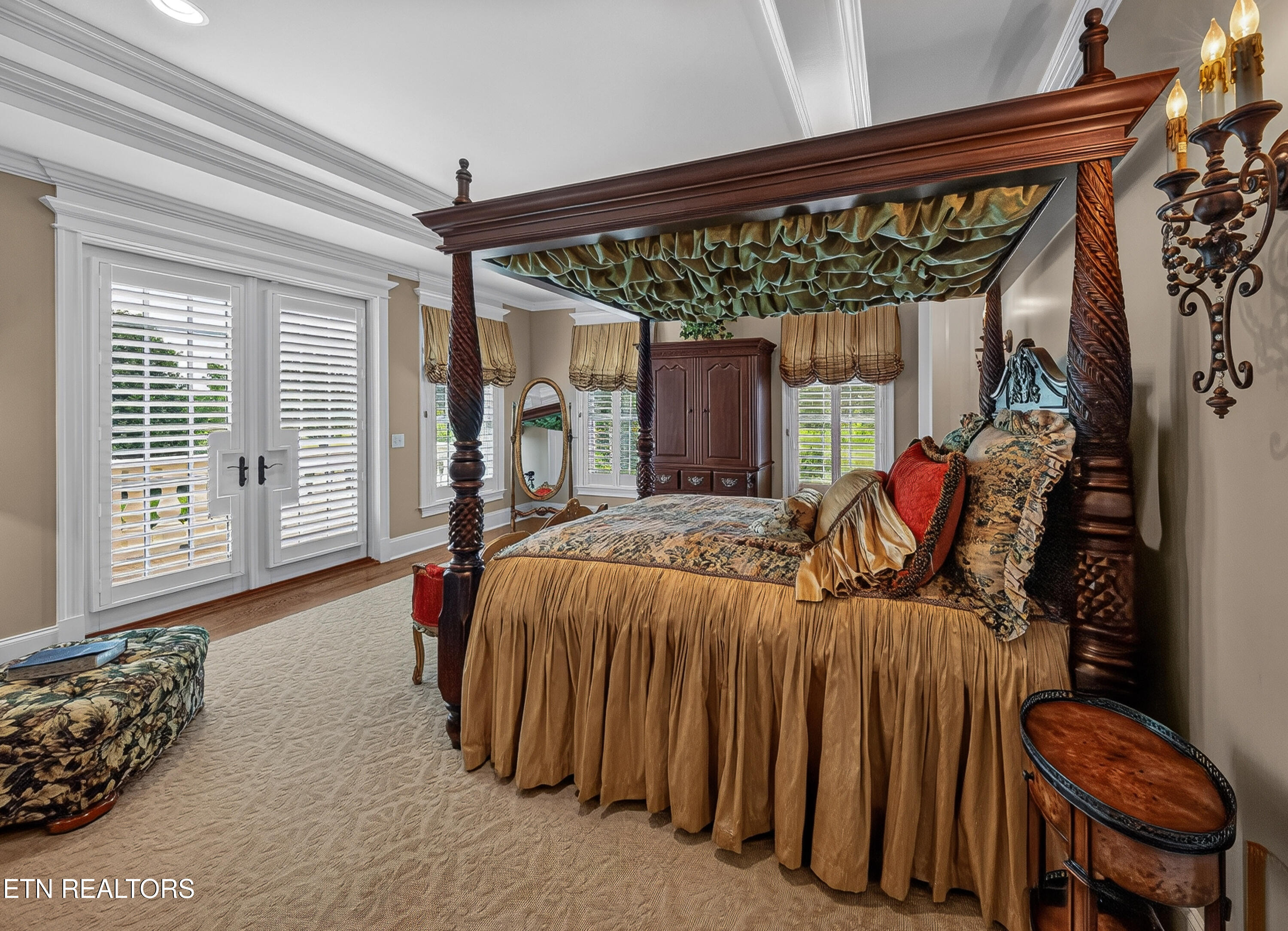 main property photo 19