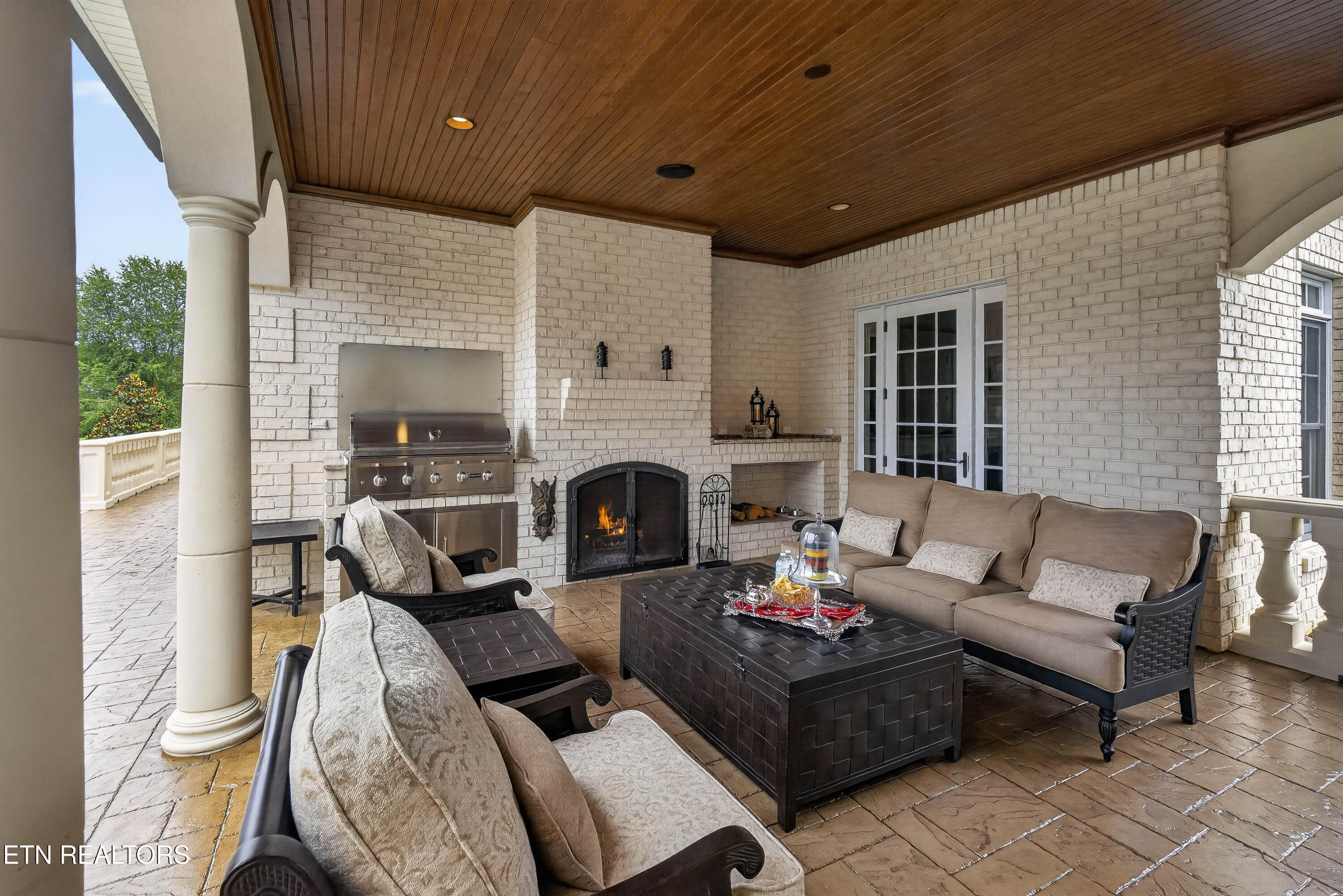 main property photo 45