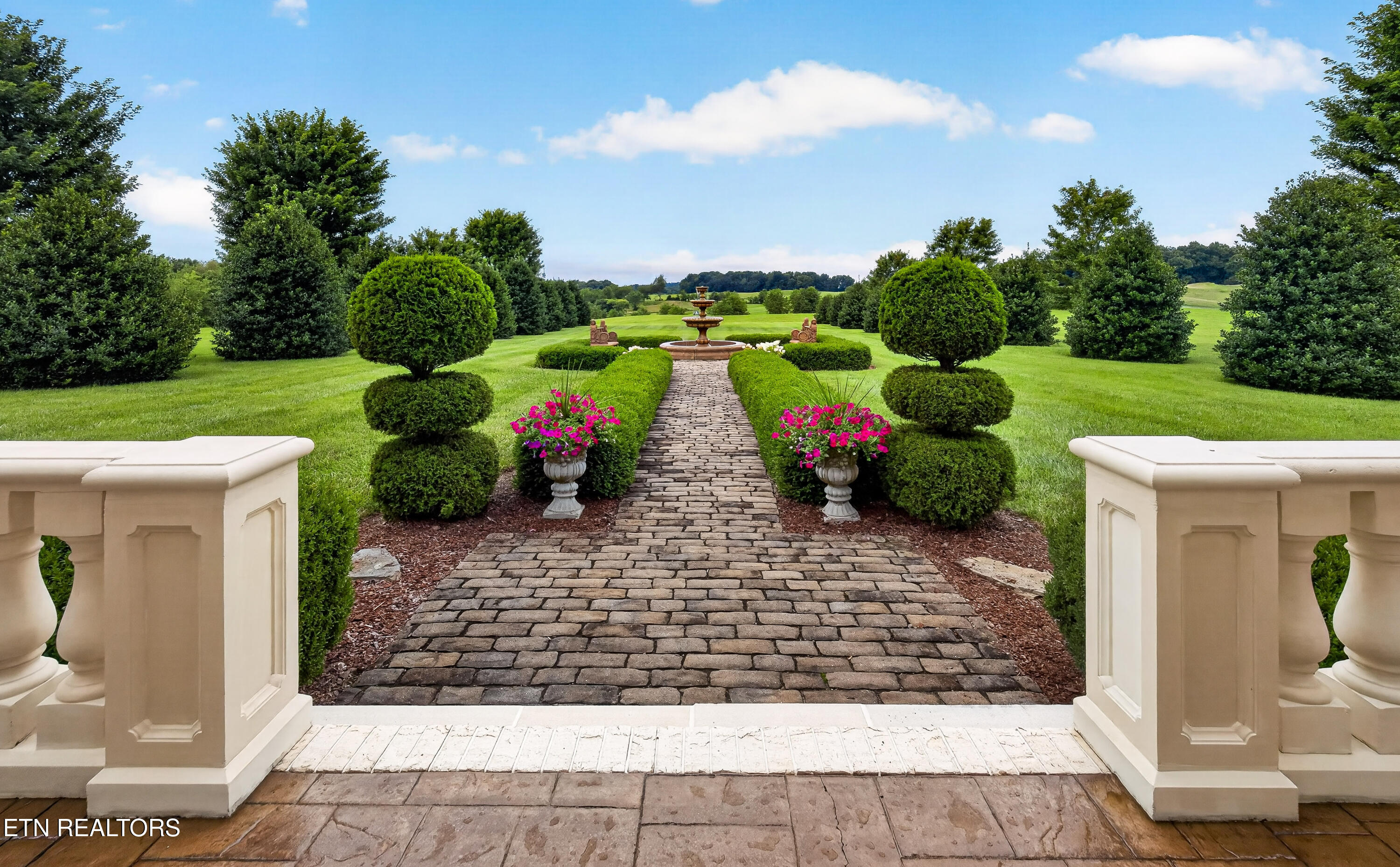 main property photo 50