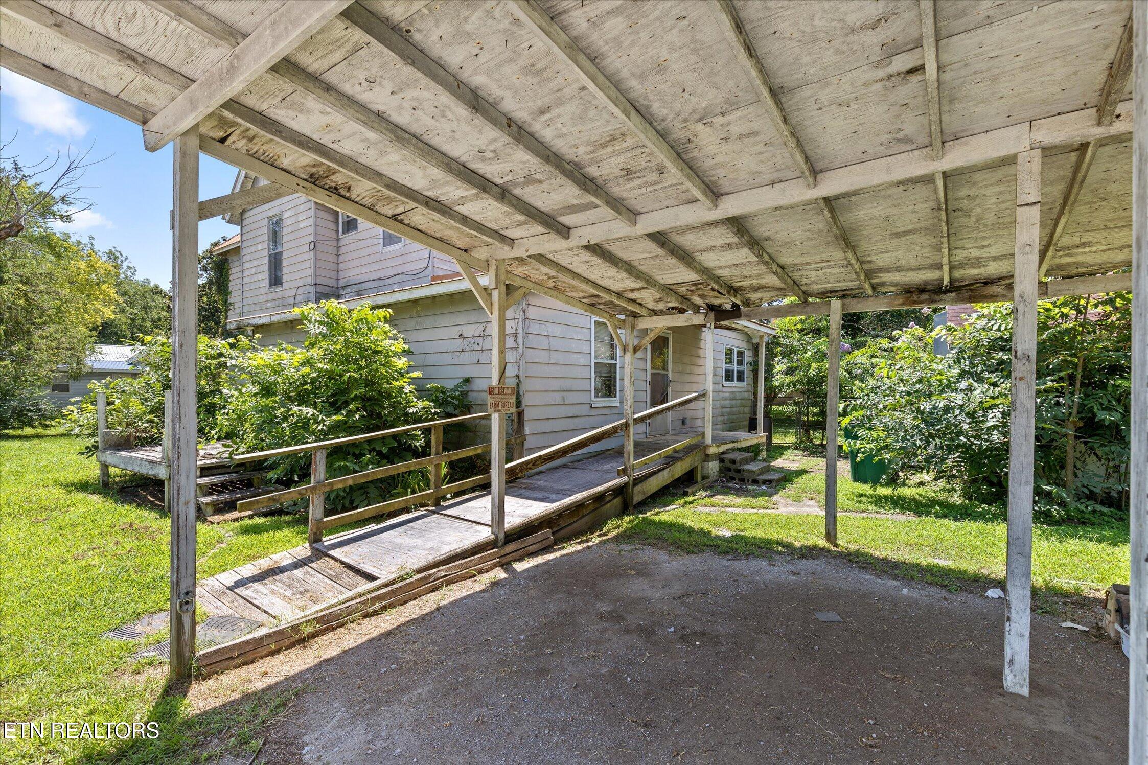 main property photo 22