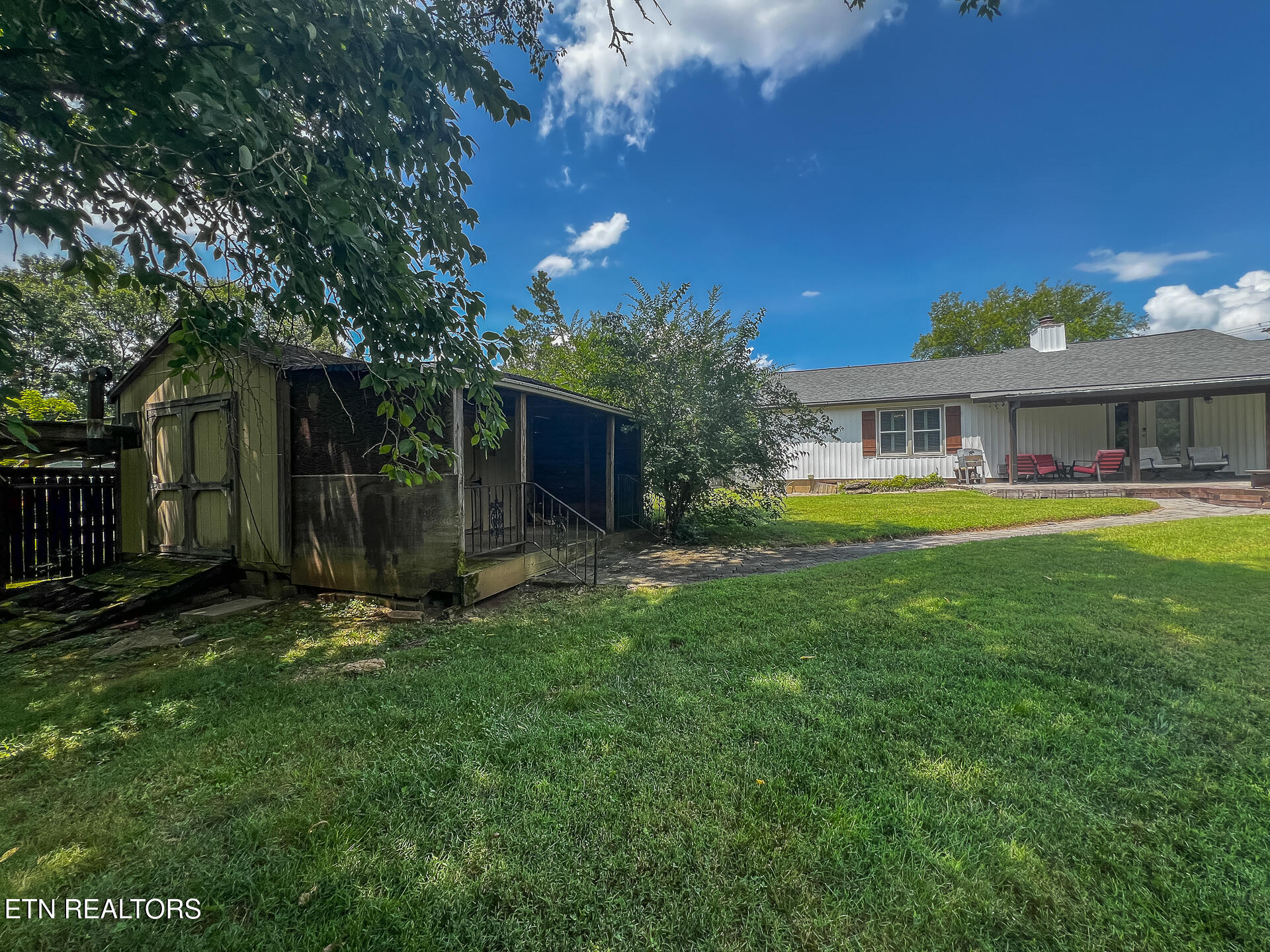 main property photo 41