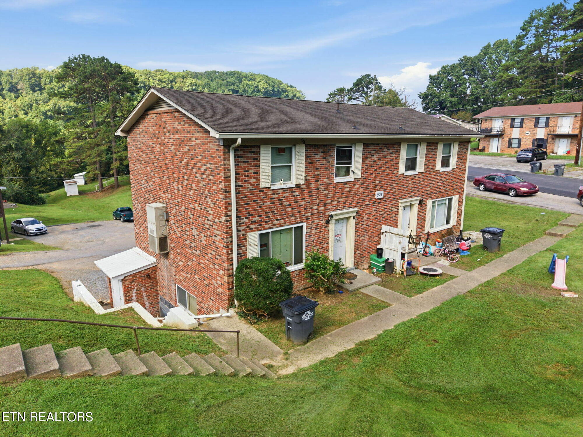 main property photo 5