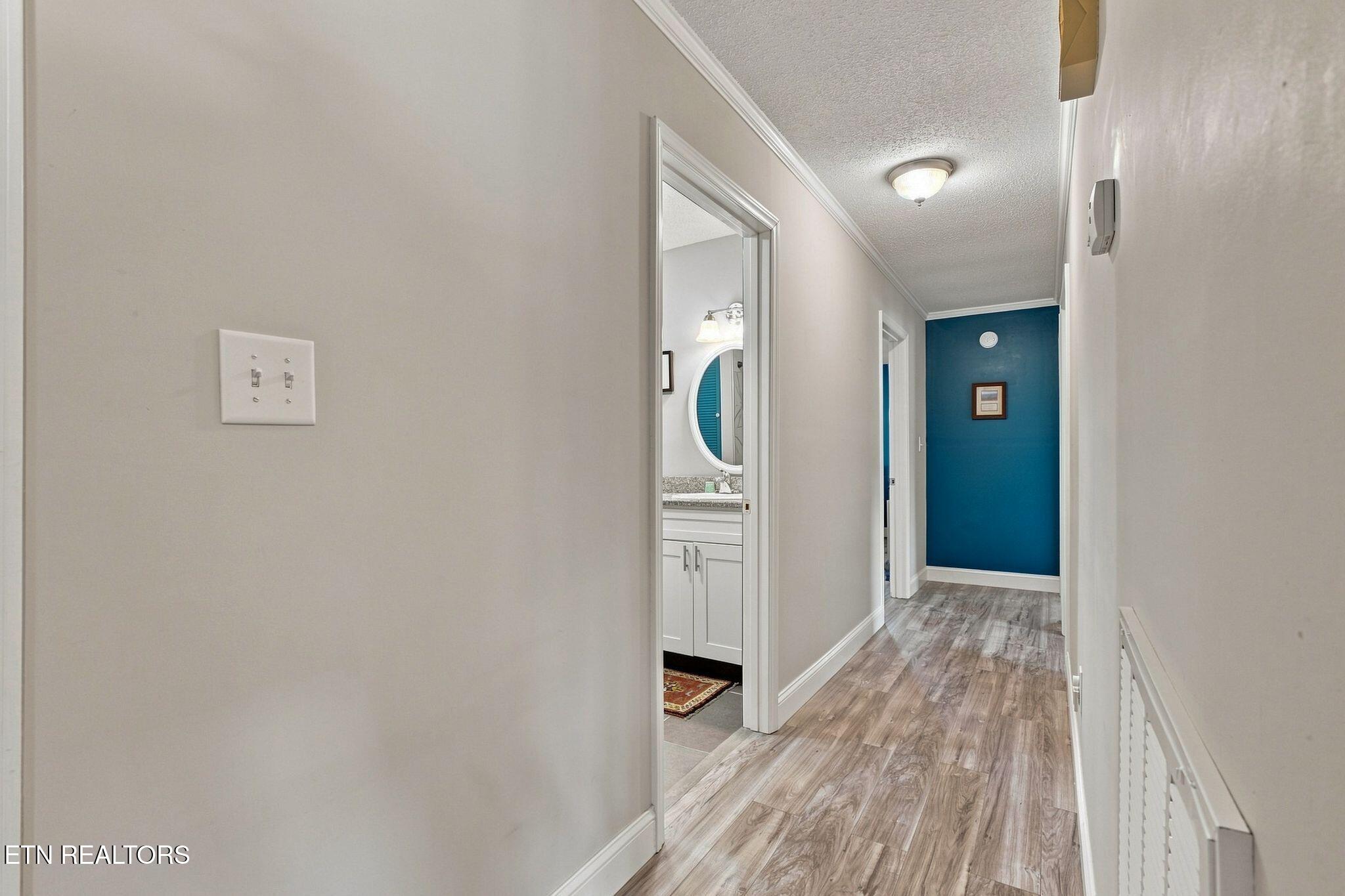 property viewer photo 17