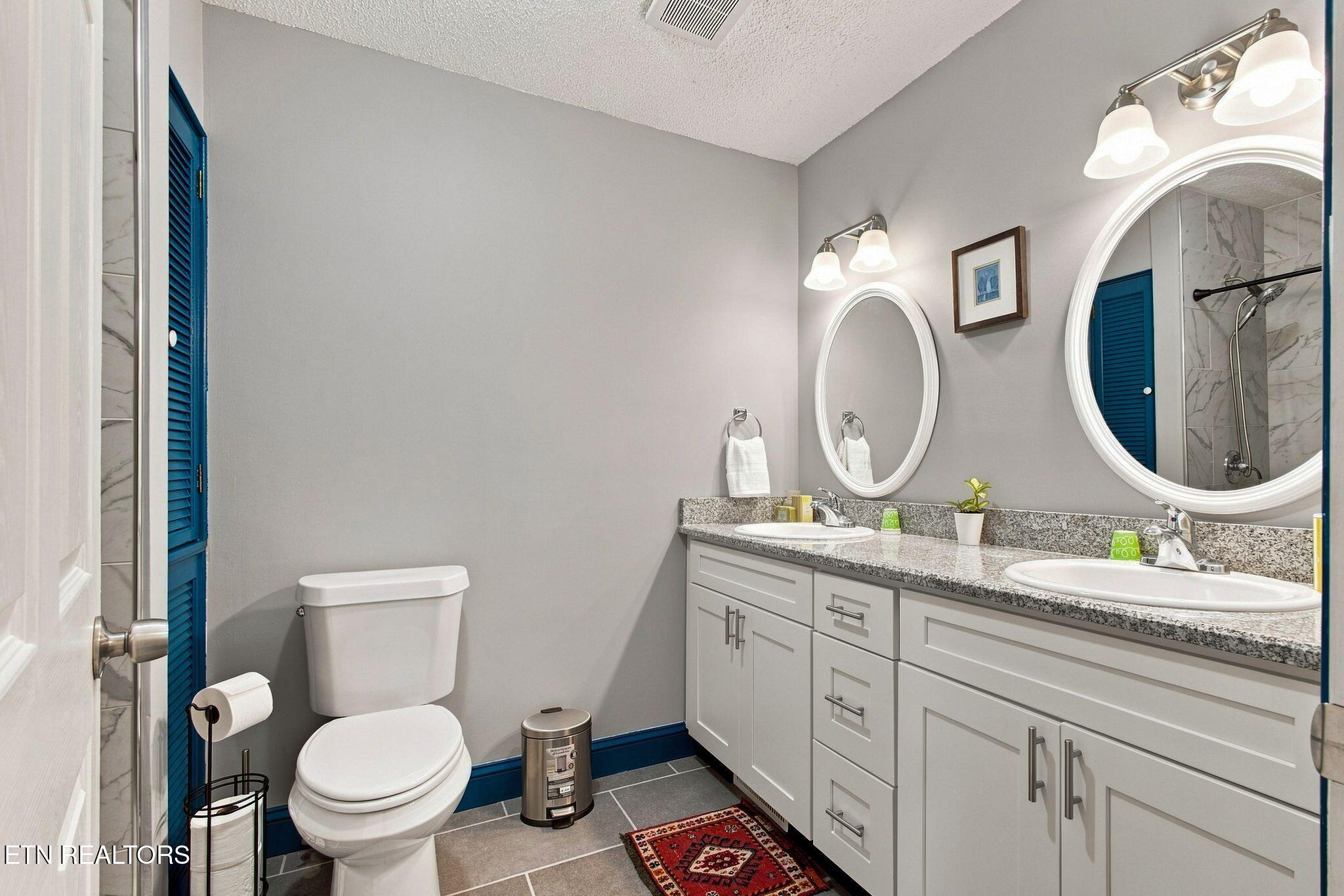 property viewer photo 18