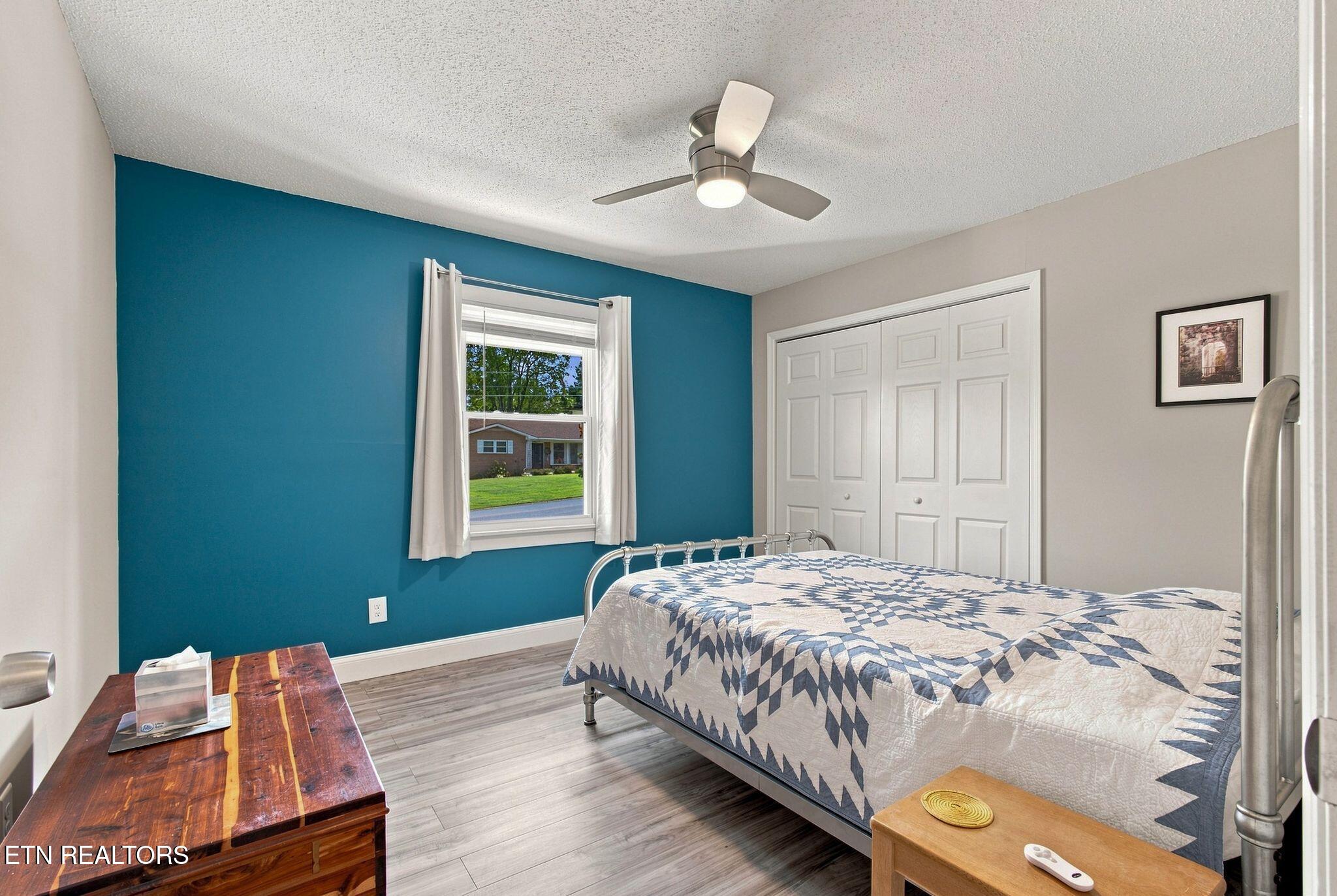 property viewer photo 20