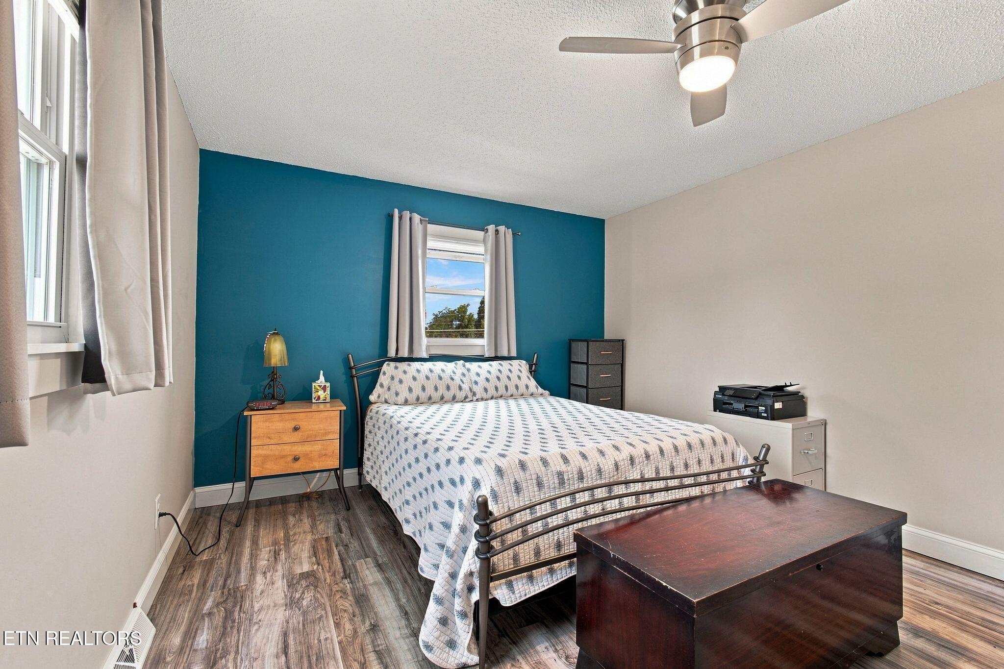 property viewer photo 23