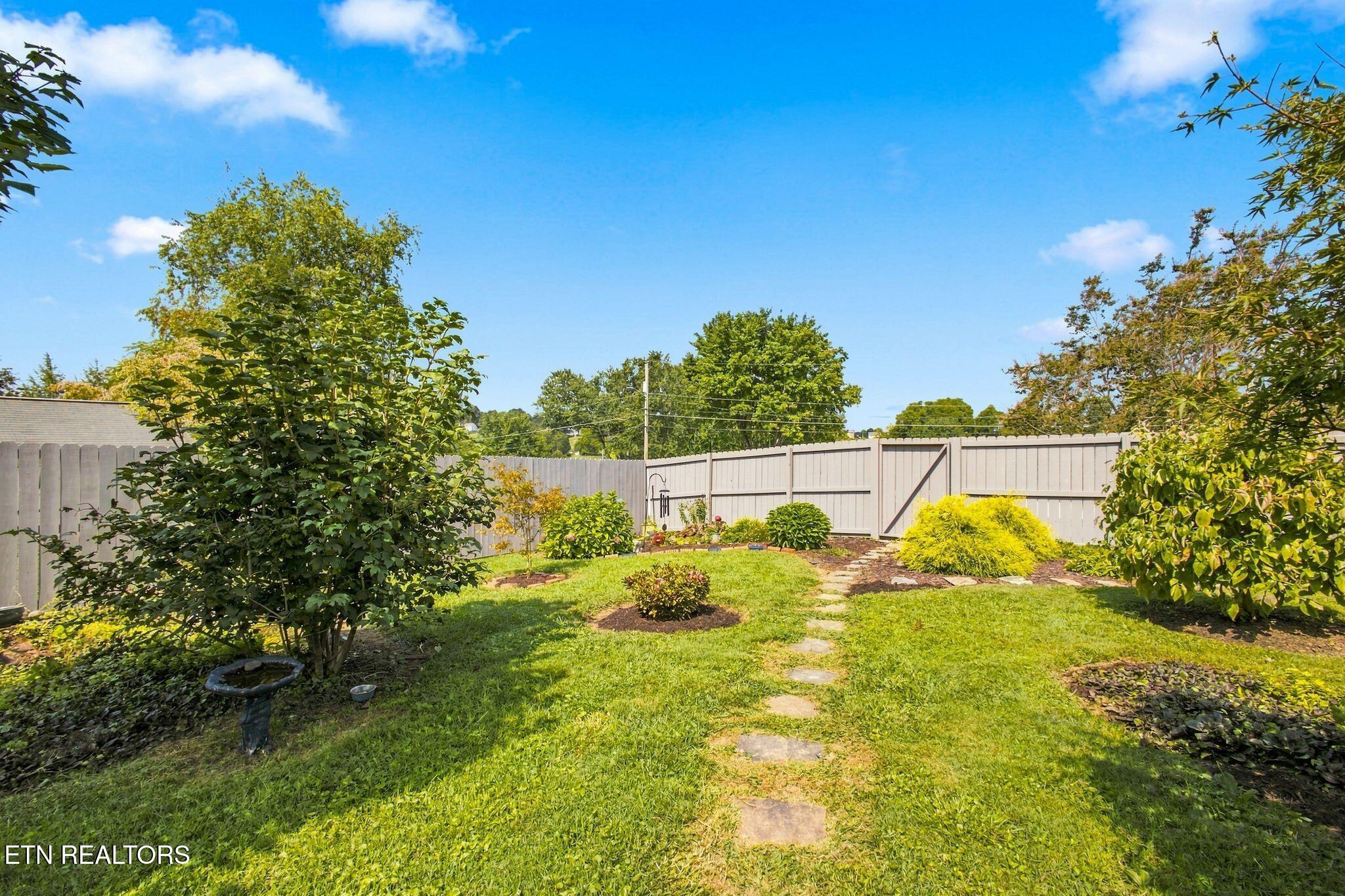 property viewer photo 38