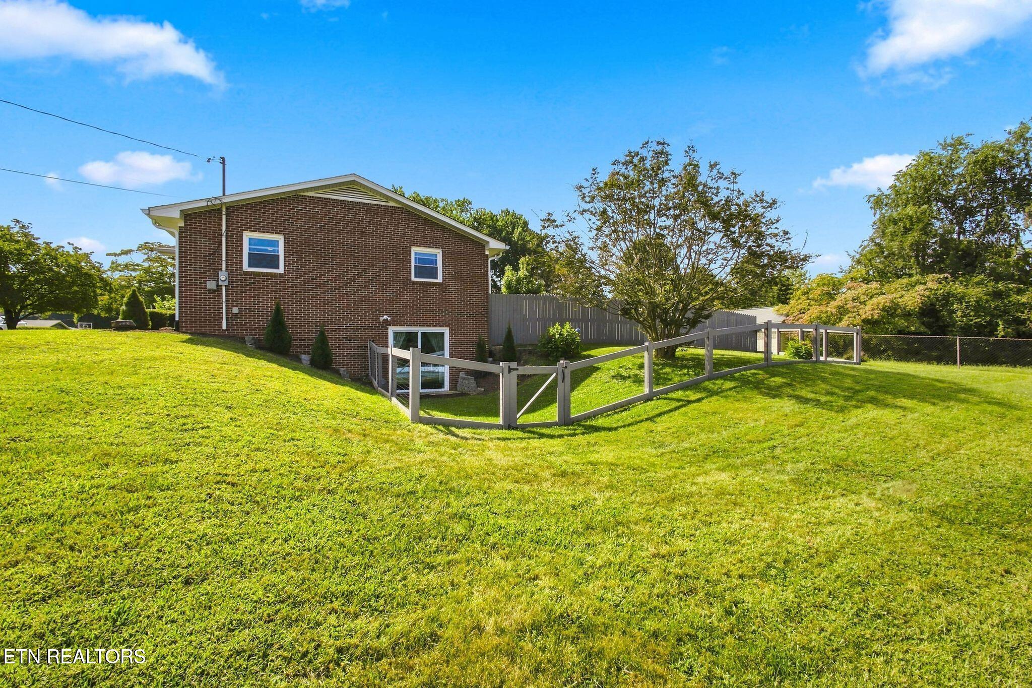 property viewer photo 40