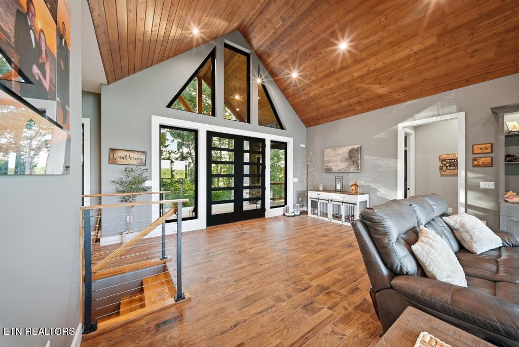main property photo 7