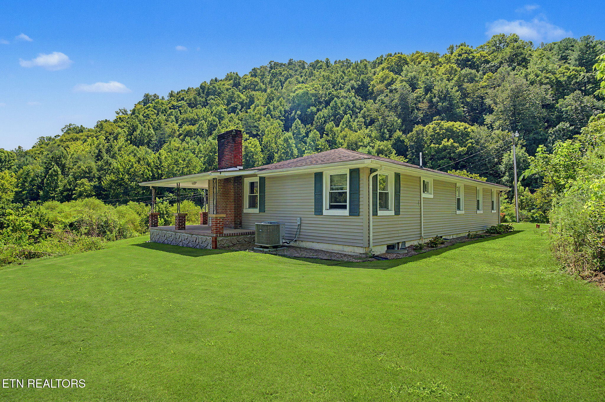 main property photo 24