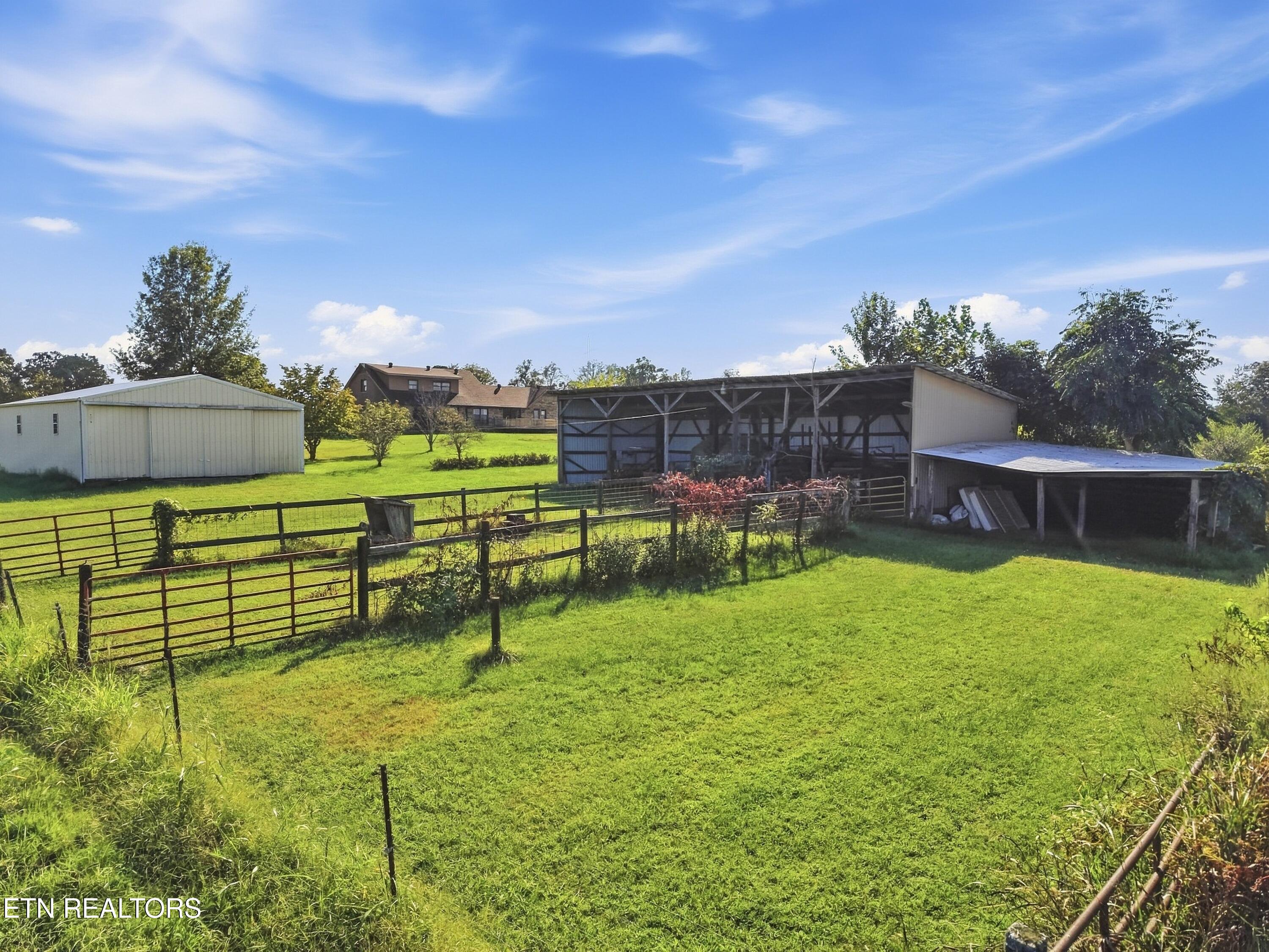 main property photo 37