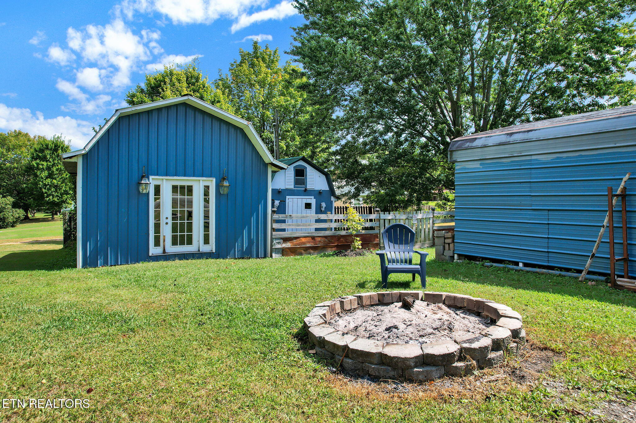 main property photo 22