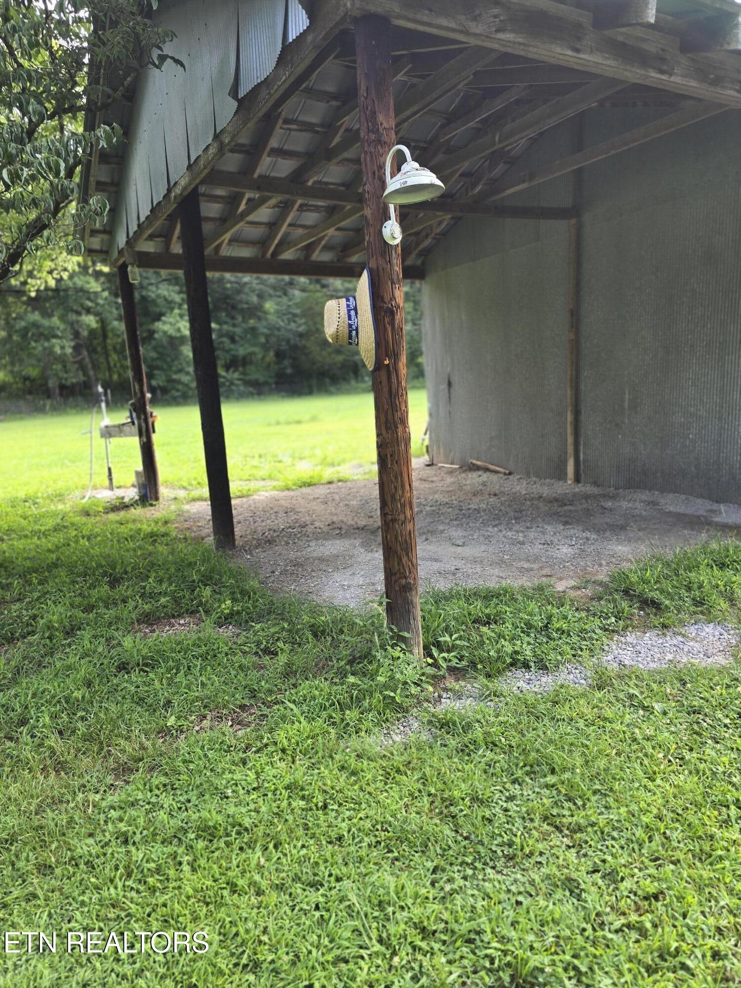 main property photo 36