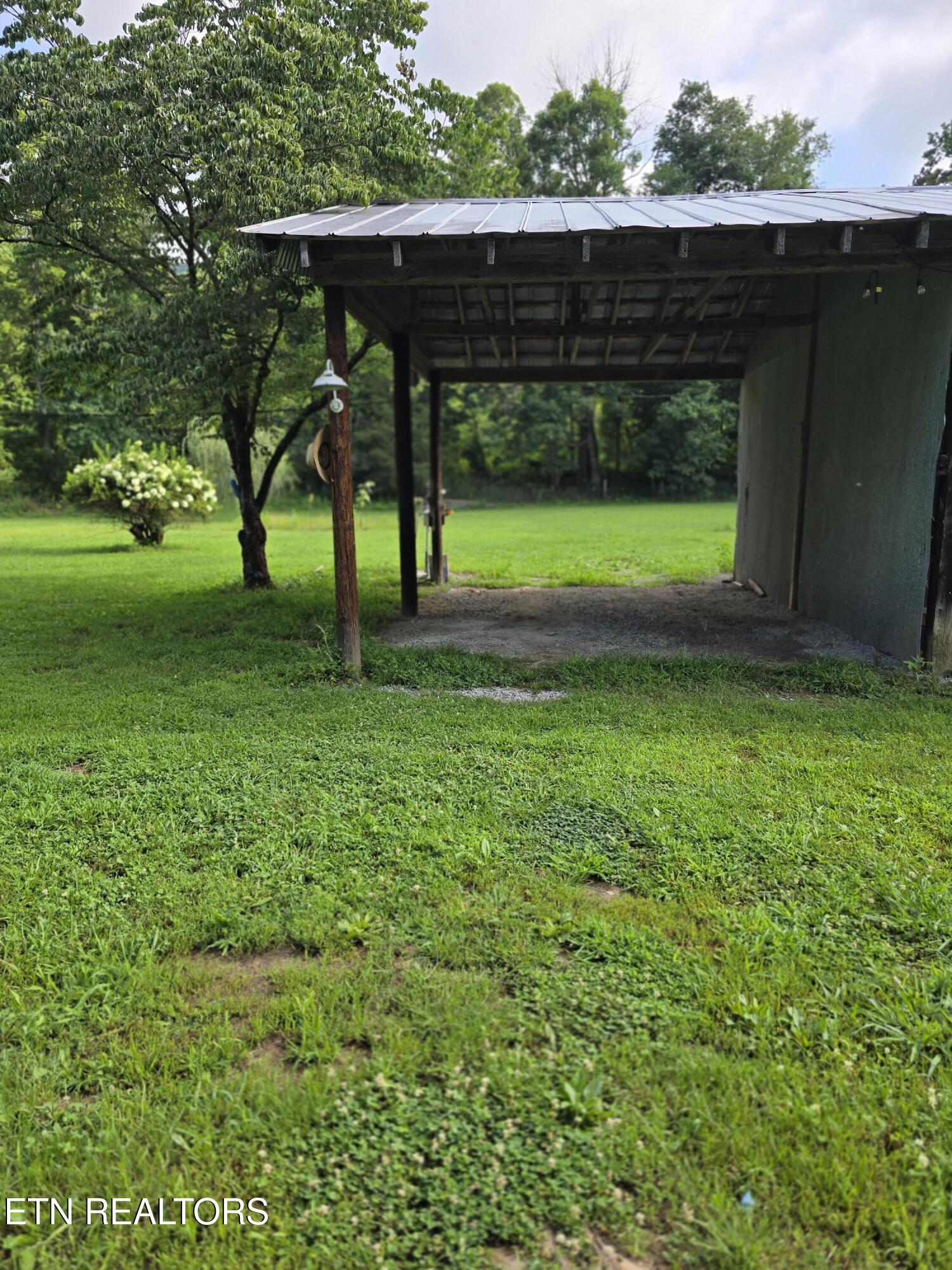 main property photo 37