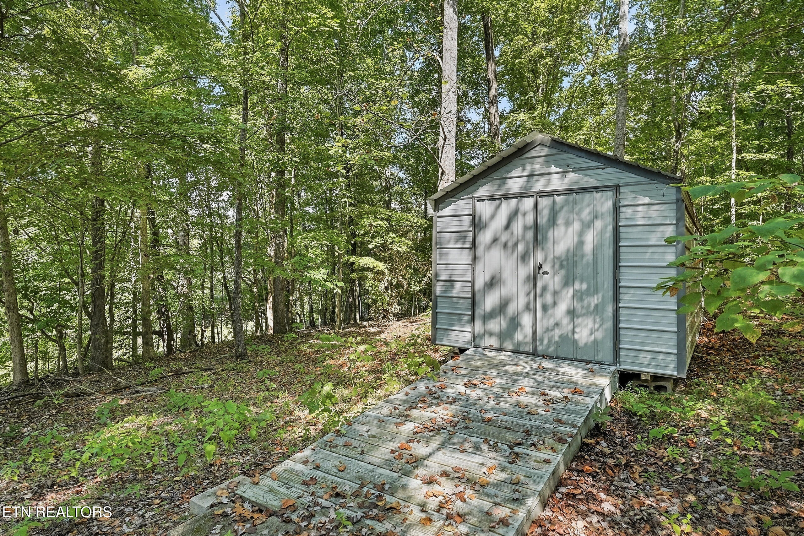 main property photo 24