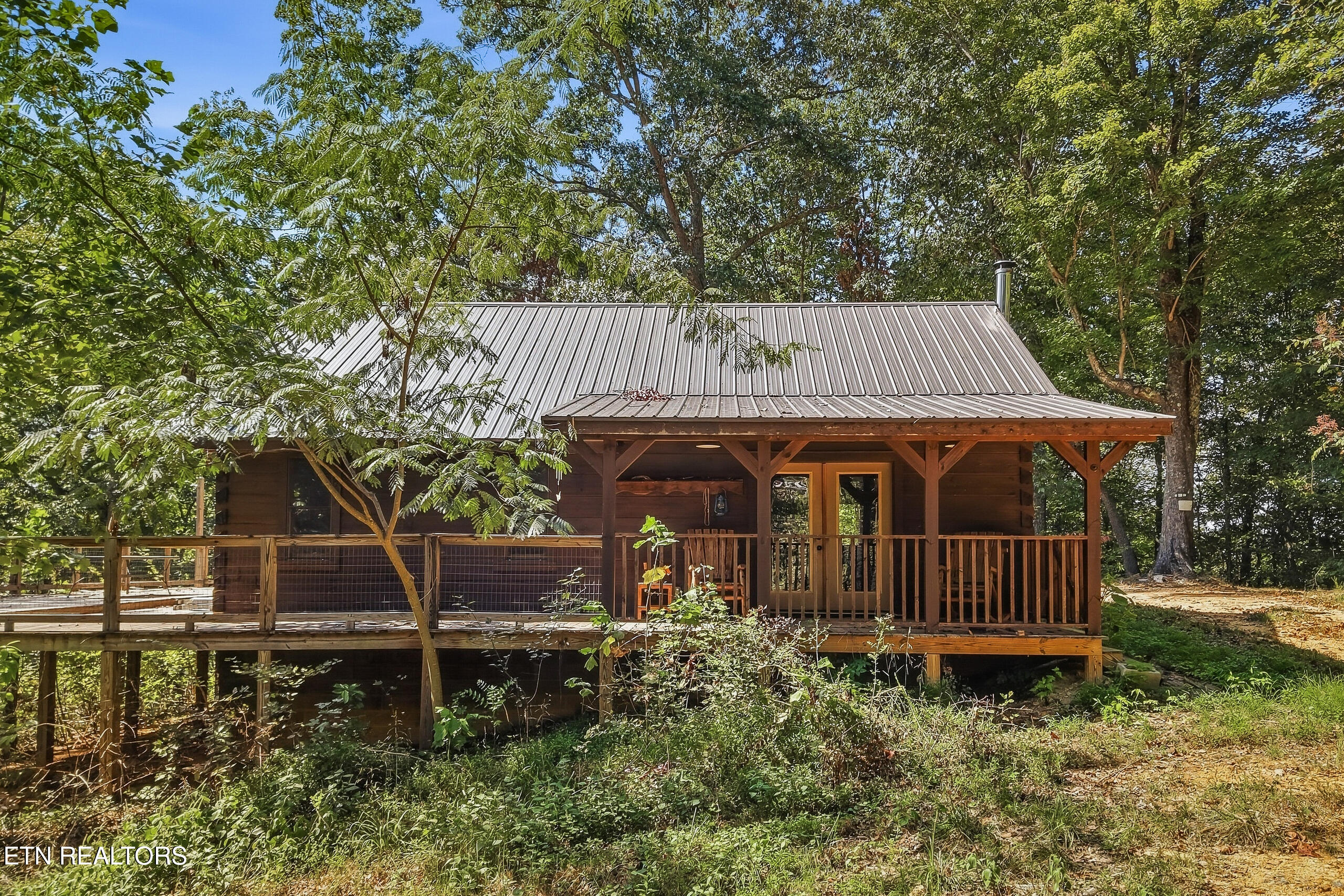 main property photo 27