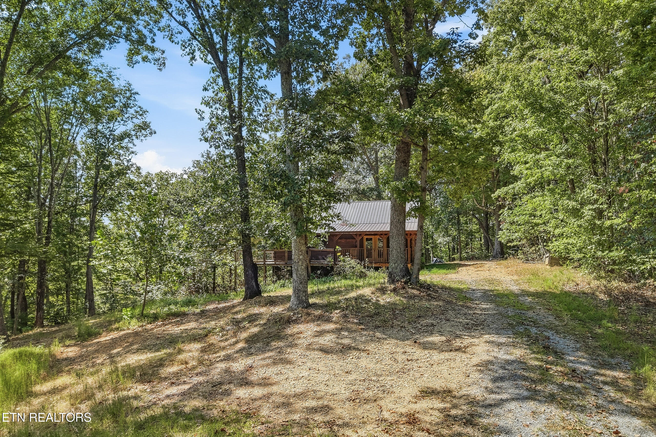 main property photo 37